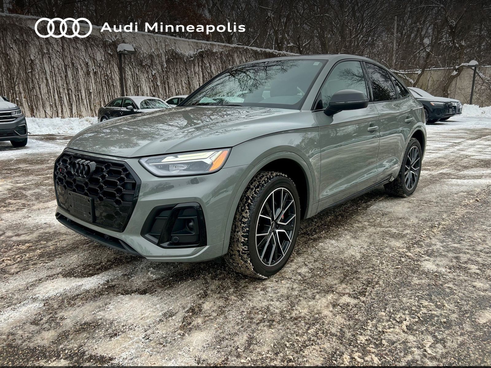 Thumbnail: 2022 Audi SQ5 - 1