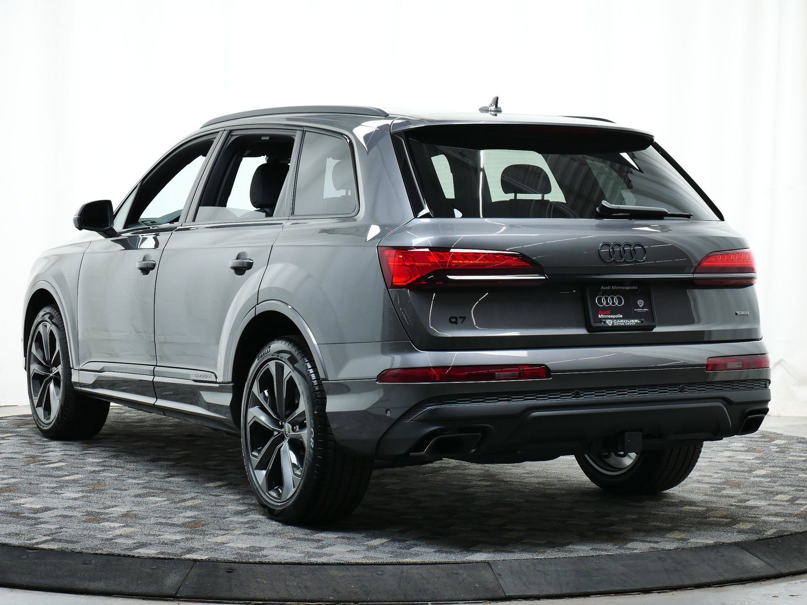 Thumbnail: 2025 Audi Q7 - 4