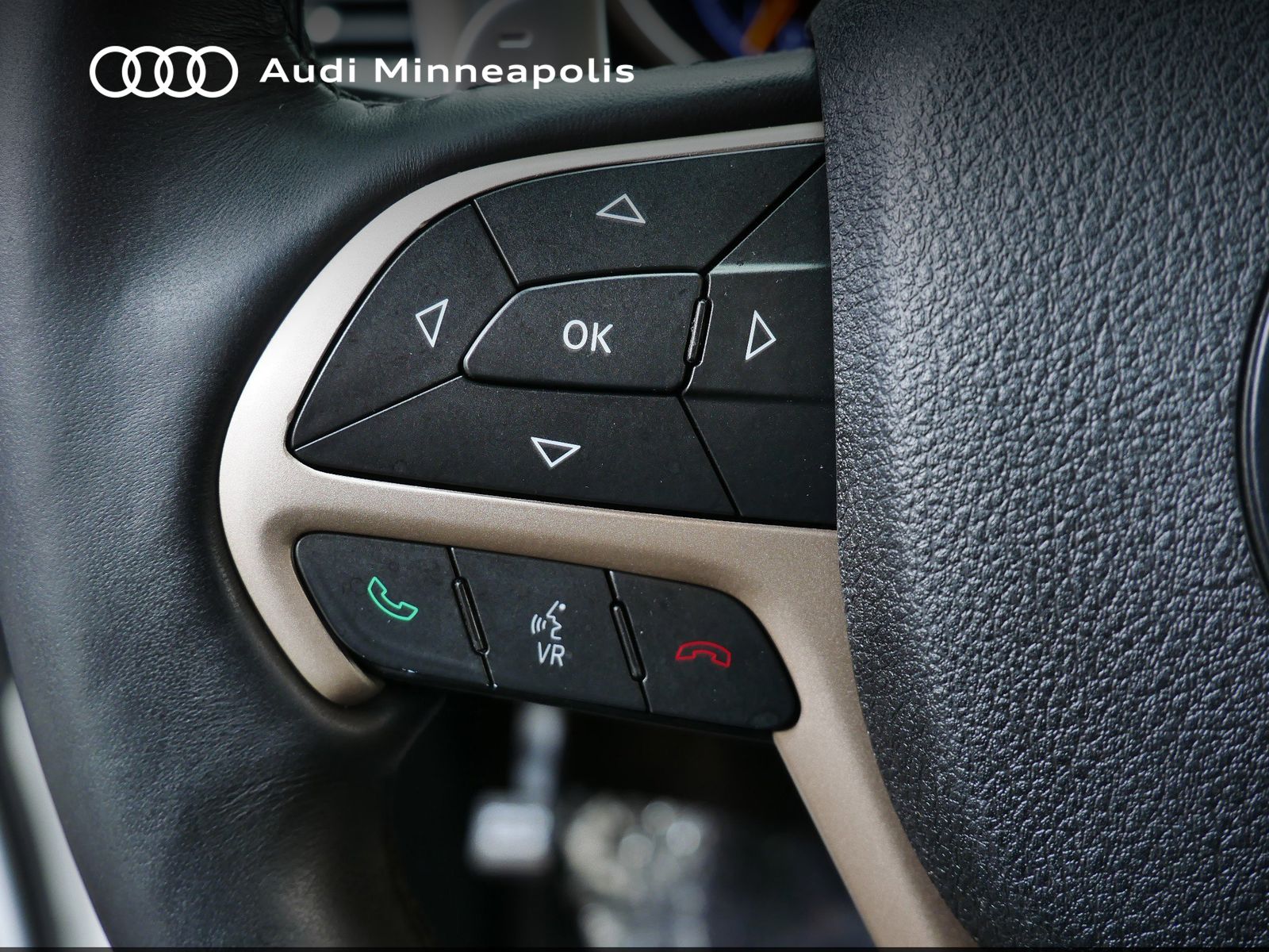 Thumbnail: 2016 Jeep Grand Cherokee - 18