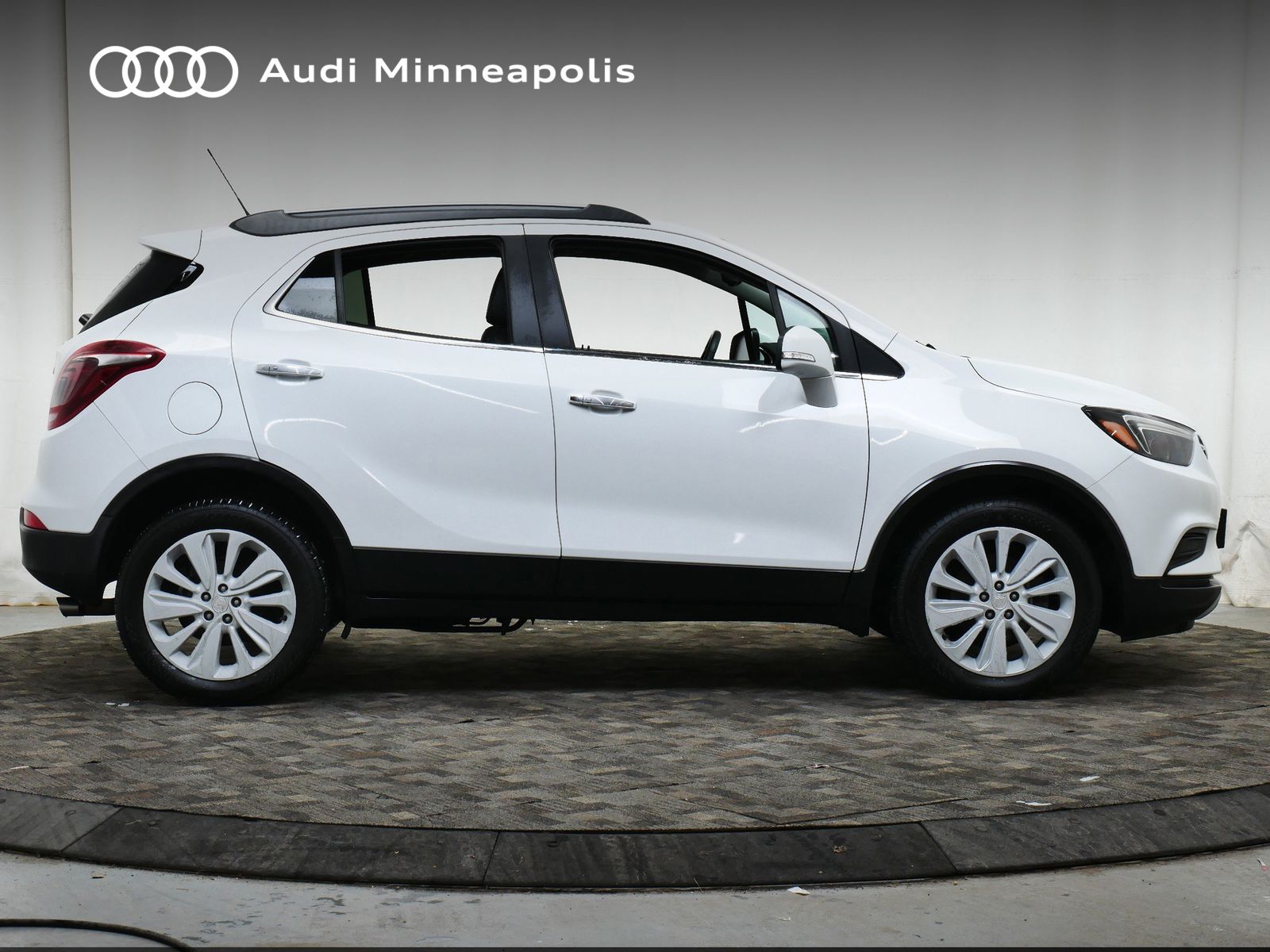 Thumbnail: 2017 Buick Encore - 8