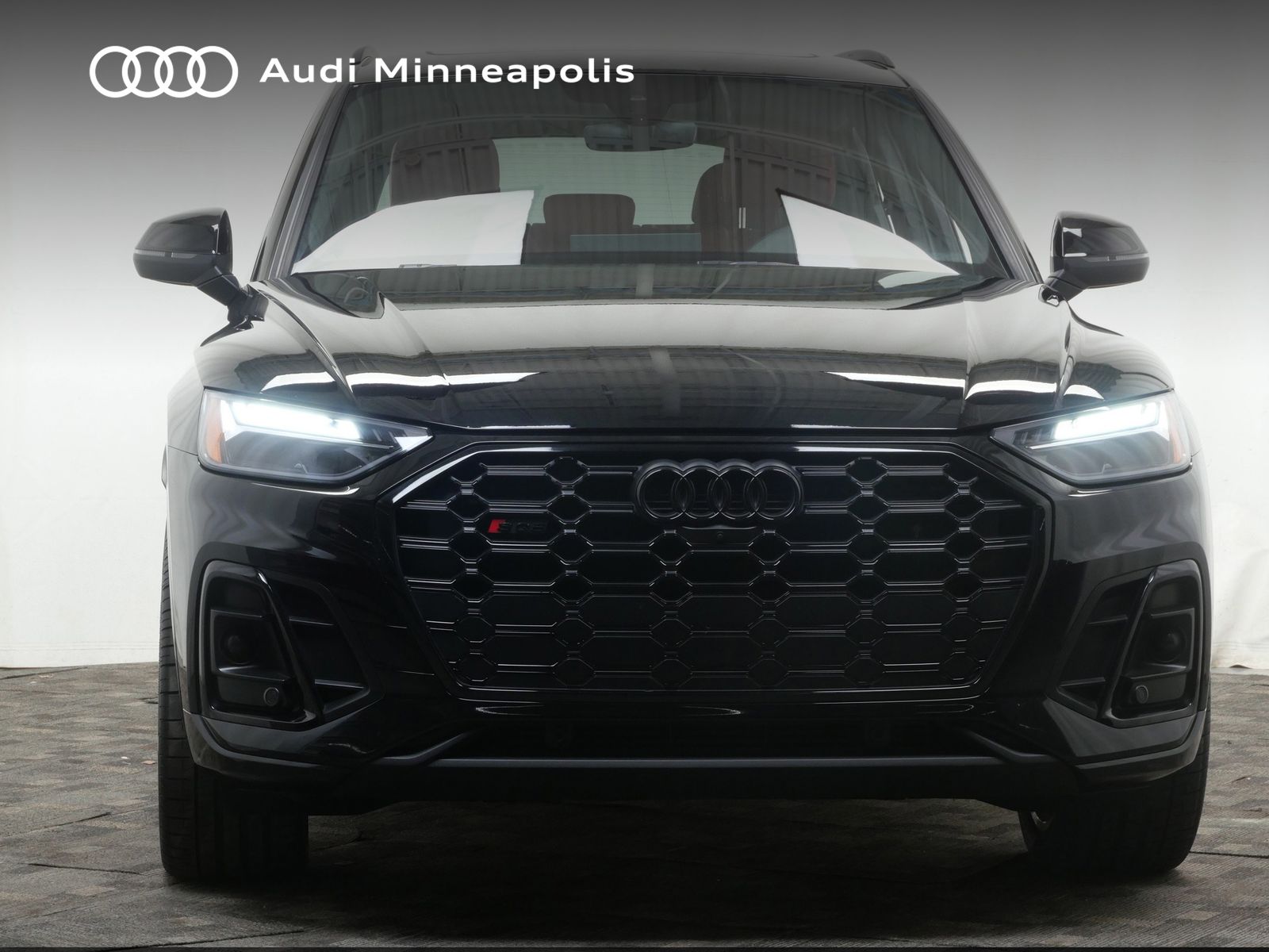 Thumbnail: 2023 Audi SQ5 - 12