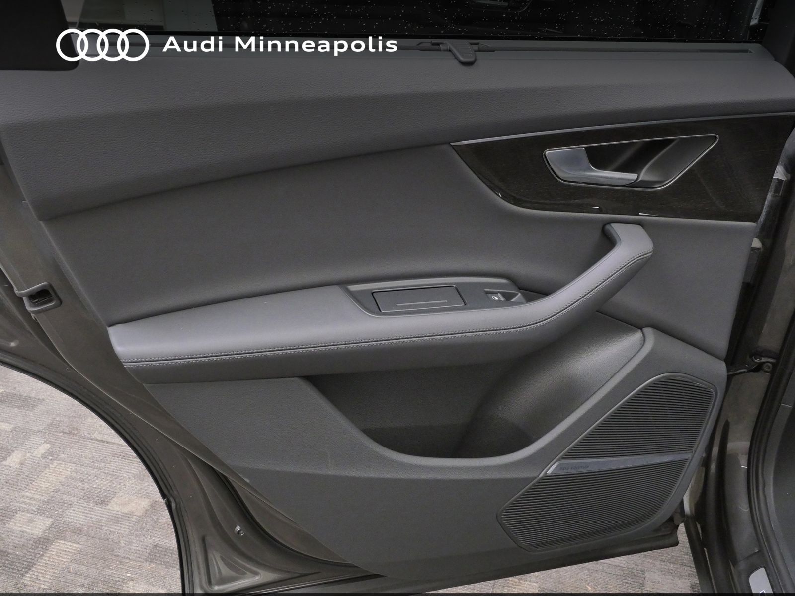 Thumbnail: 2023 Audi Q7 - 14