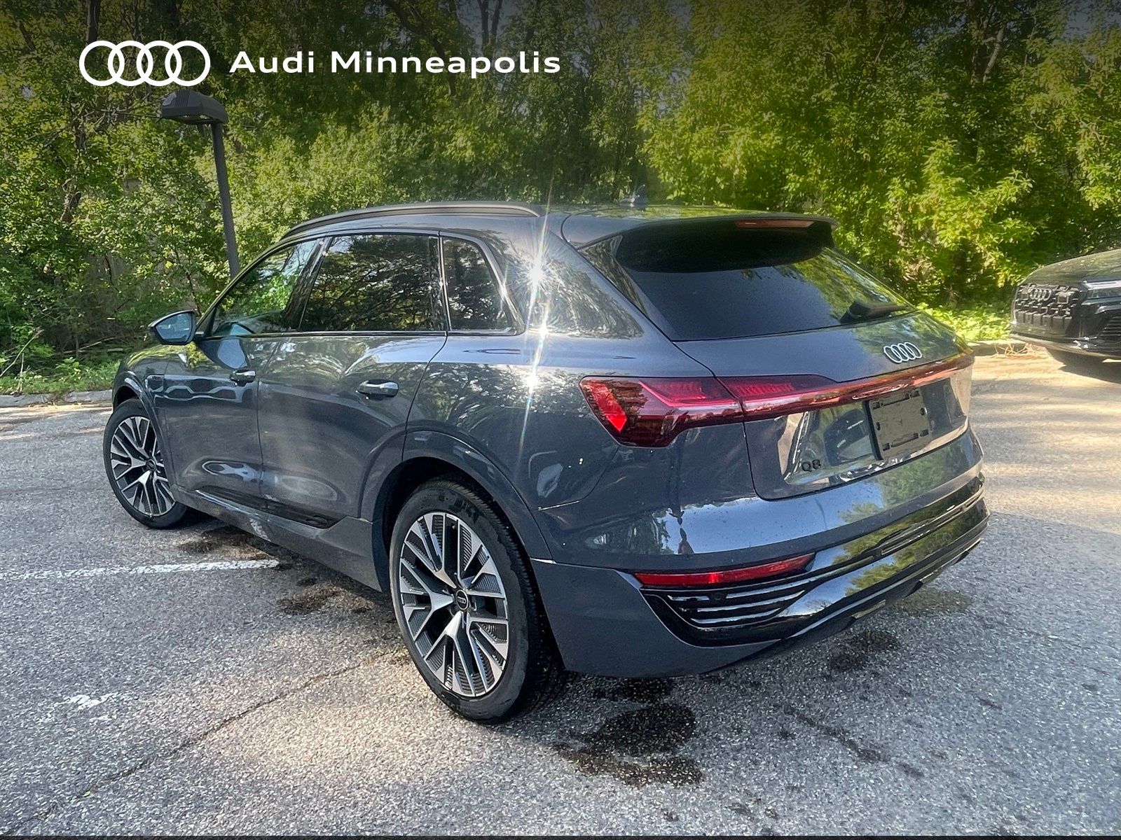 Thumbnail: 2024 Audi Q8 e-tron - 9