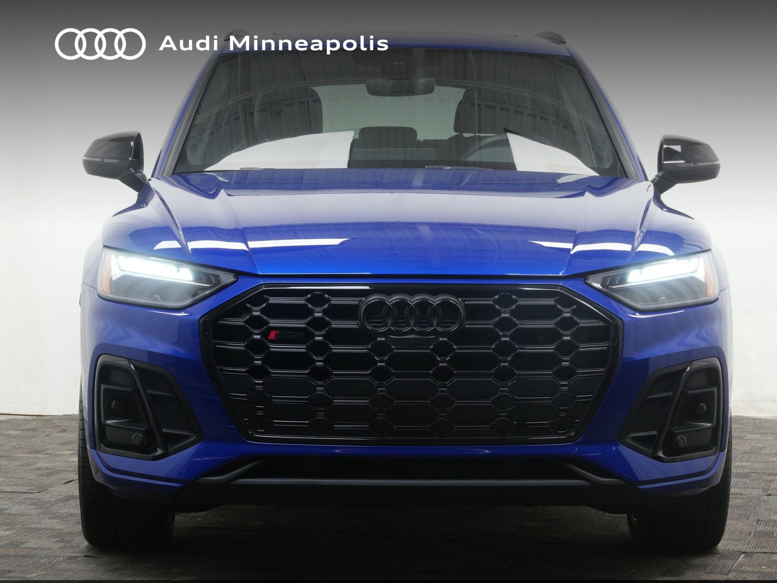 Thumbnail: 2023 Audi SQ5 - 11