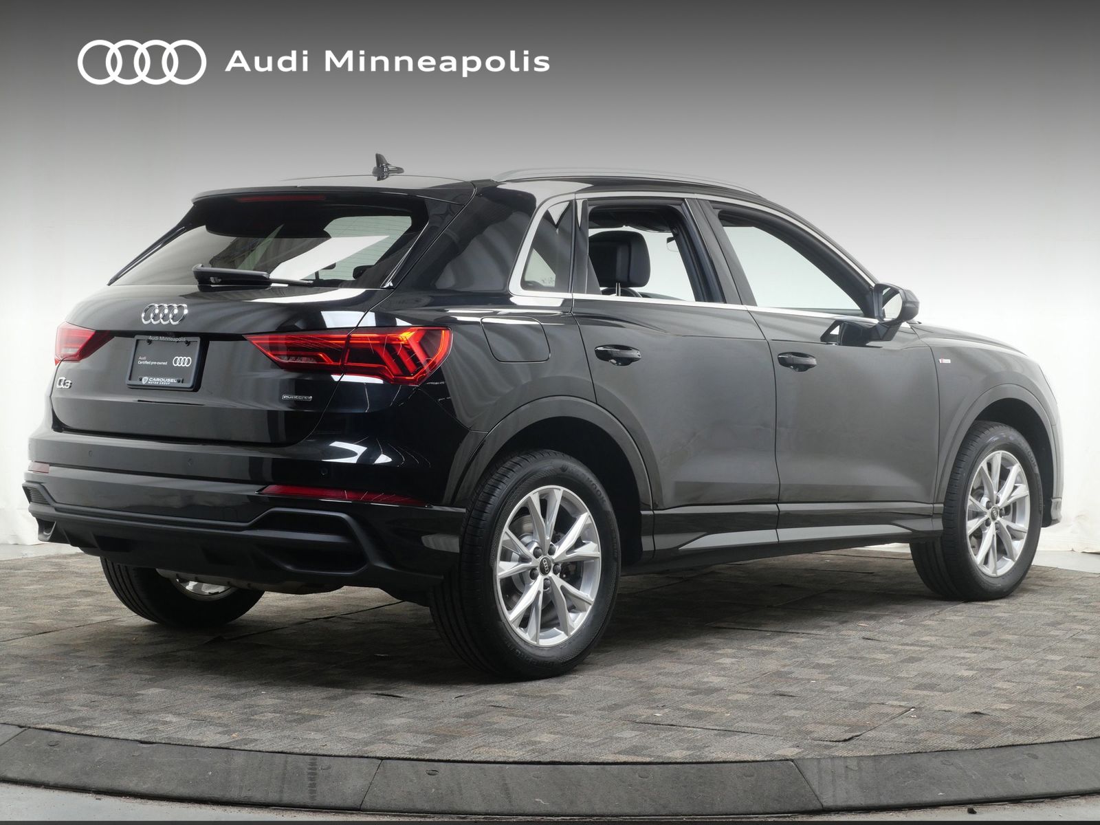Thumbnail: 2023 Audi Q3 - 7