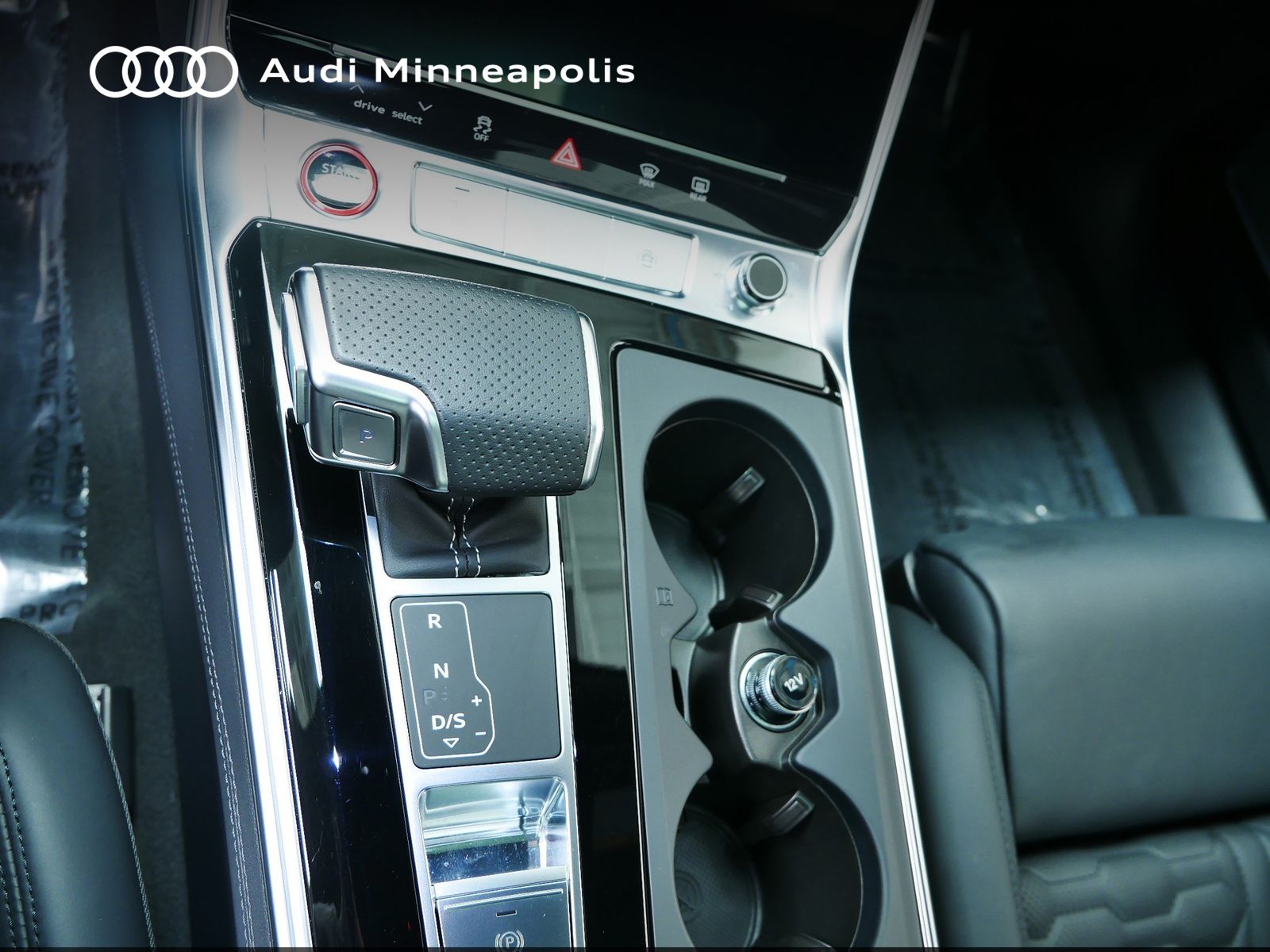 Thumbnail: 2024 Audi RS 7 - 26