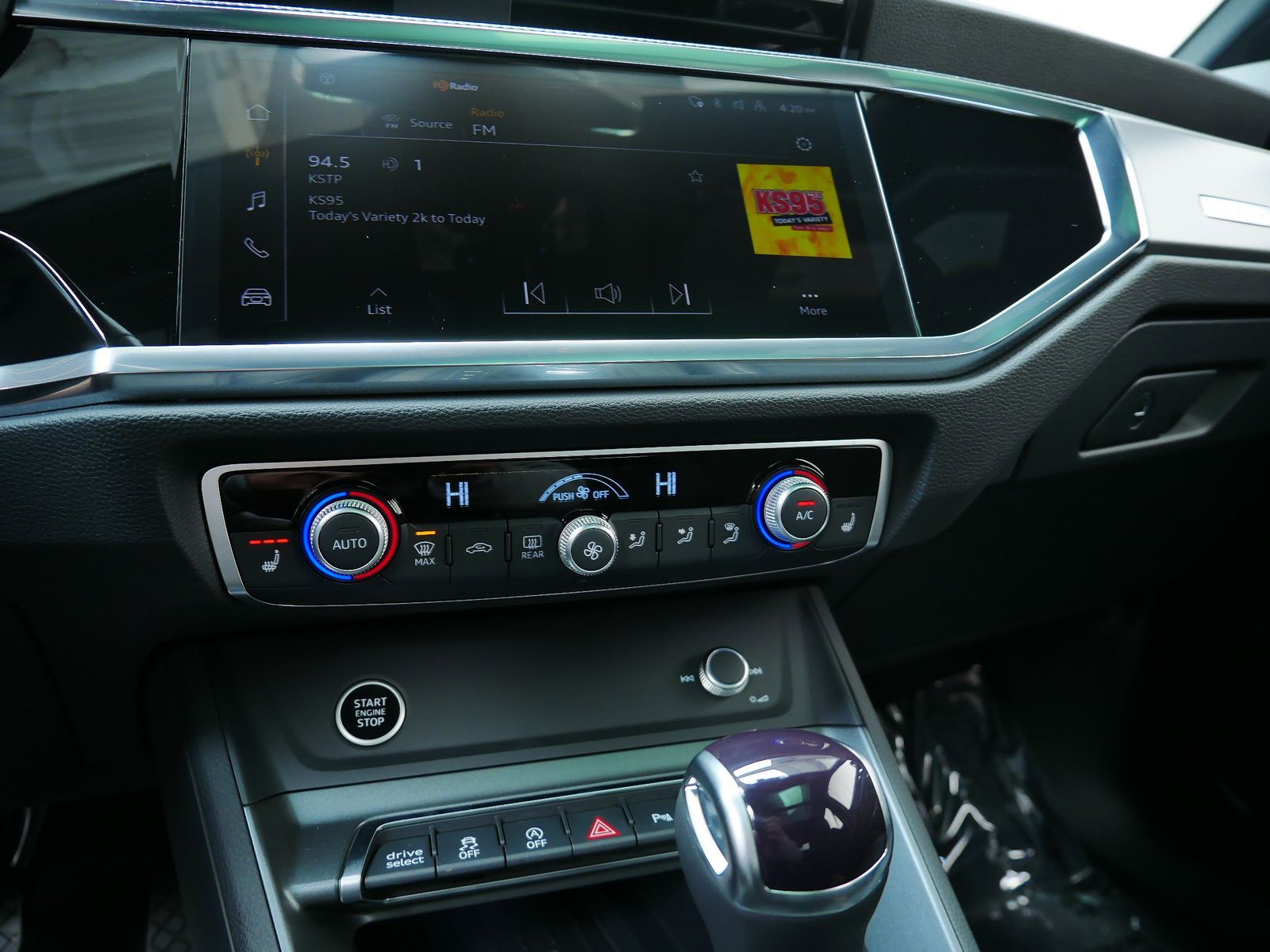 Thumbnail: 2025 Audi Q3 - 22