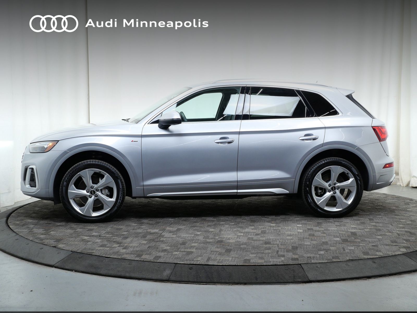 Thumbnail: 2025 Audi Q5 - 3
