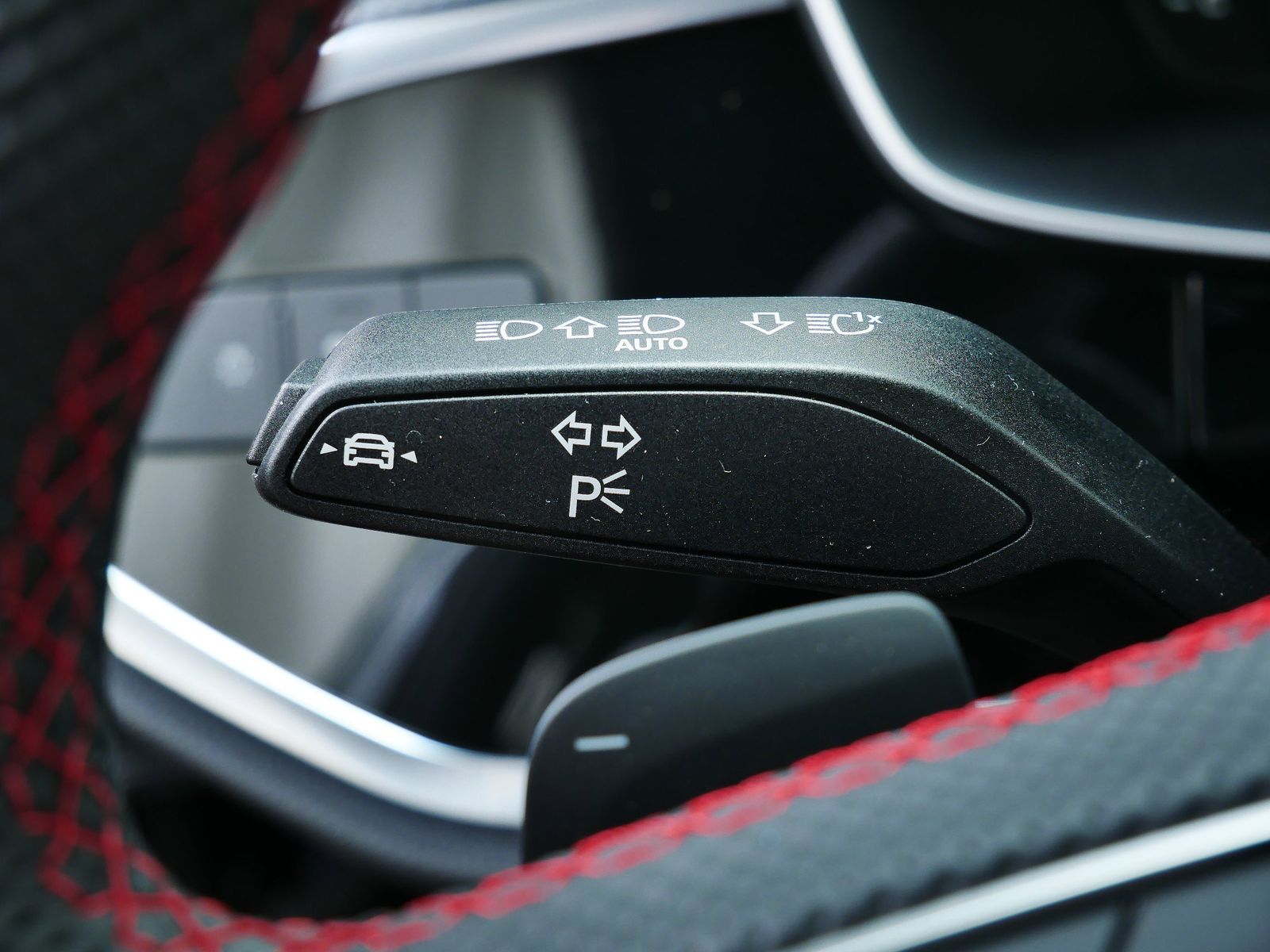 Thumbnail: 2025 Audi Q3 - 17