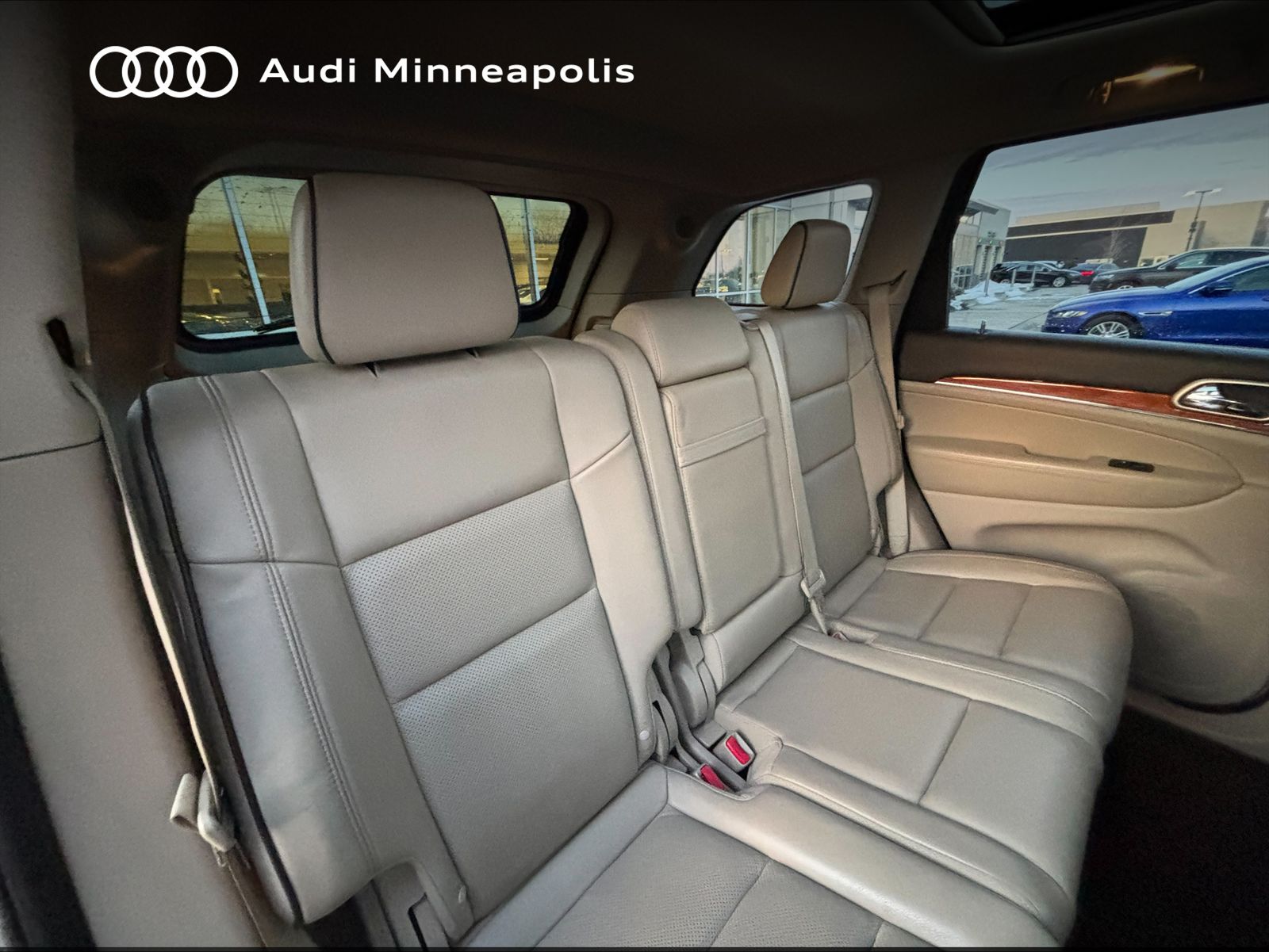 Thumbnail: 2011 Jeep Grand Cherokee - 9