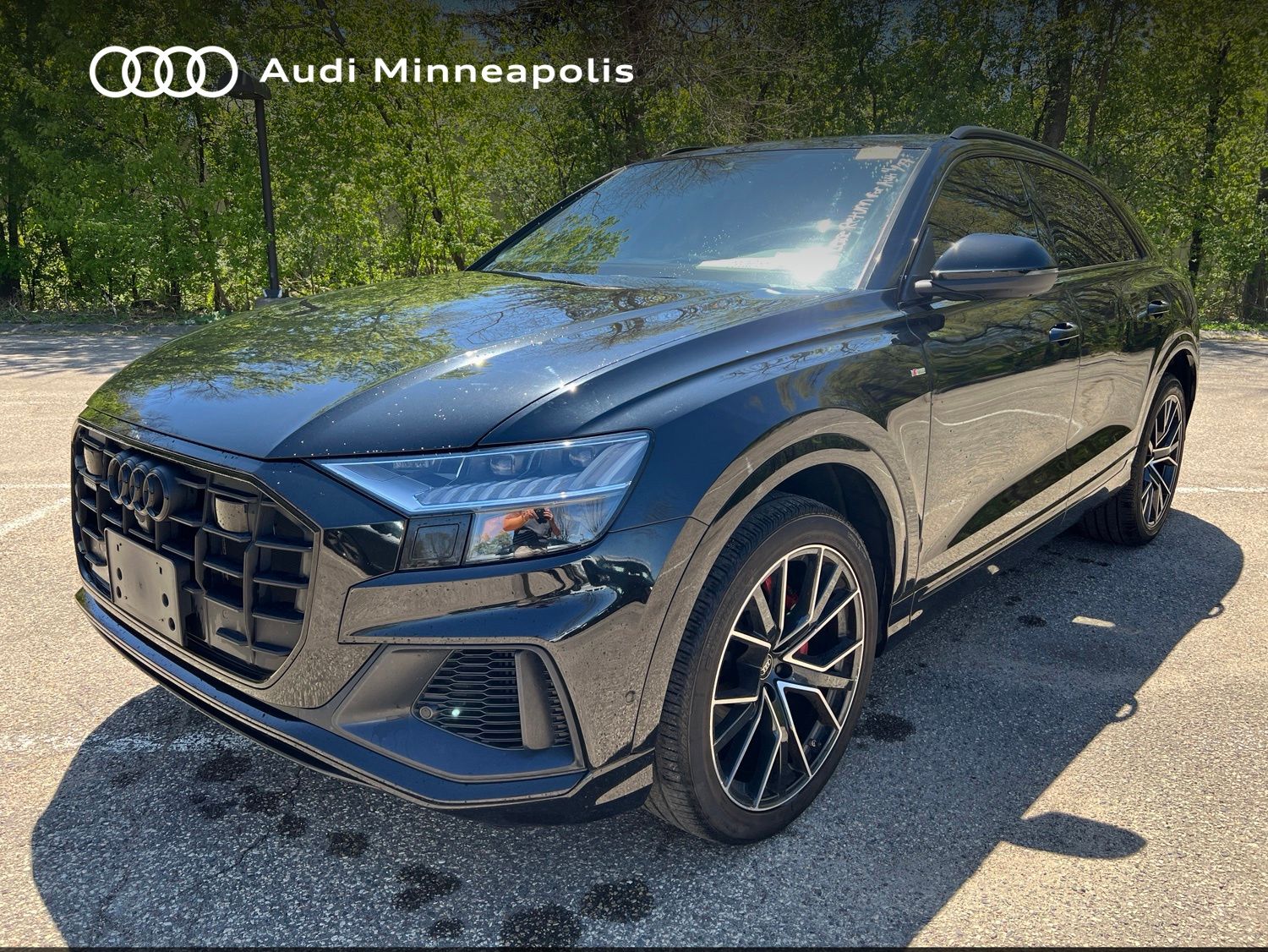 Thumbnail: 2023 Audi Q8 - 1