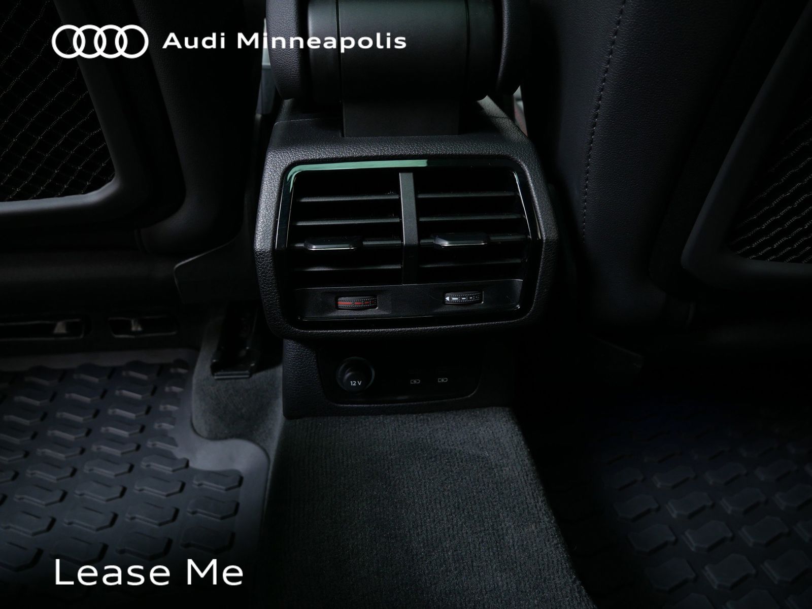 Thumbnail: 2025 Audi Q3 - 17