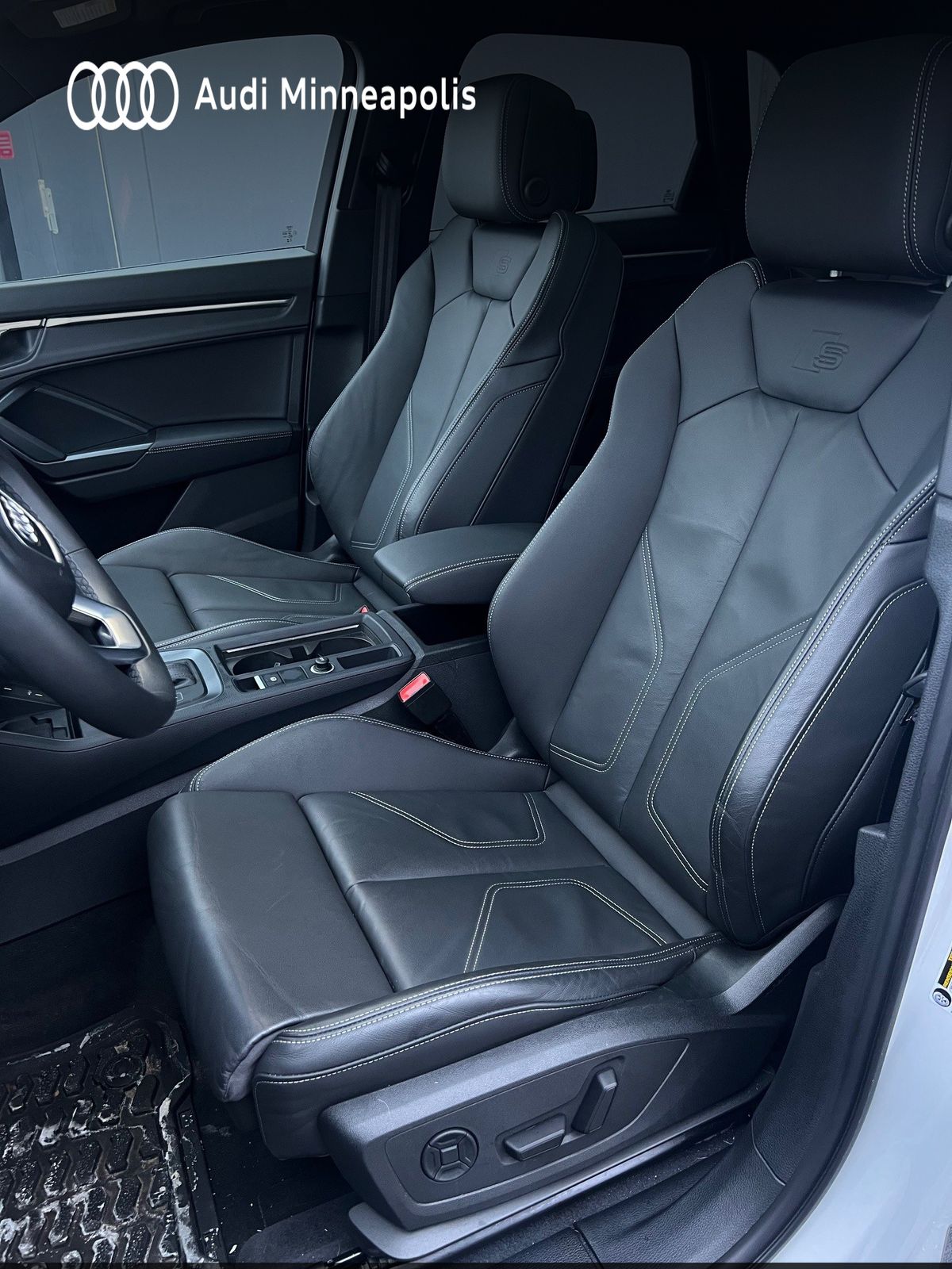 Thumbnail: 2025 Audi Q3 - 14