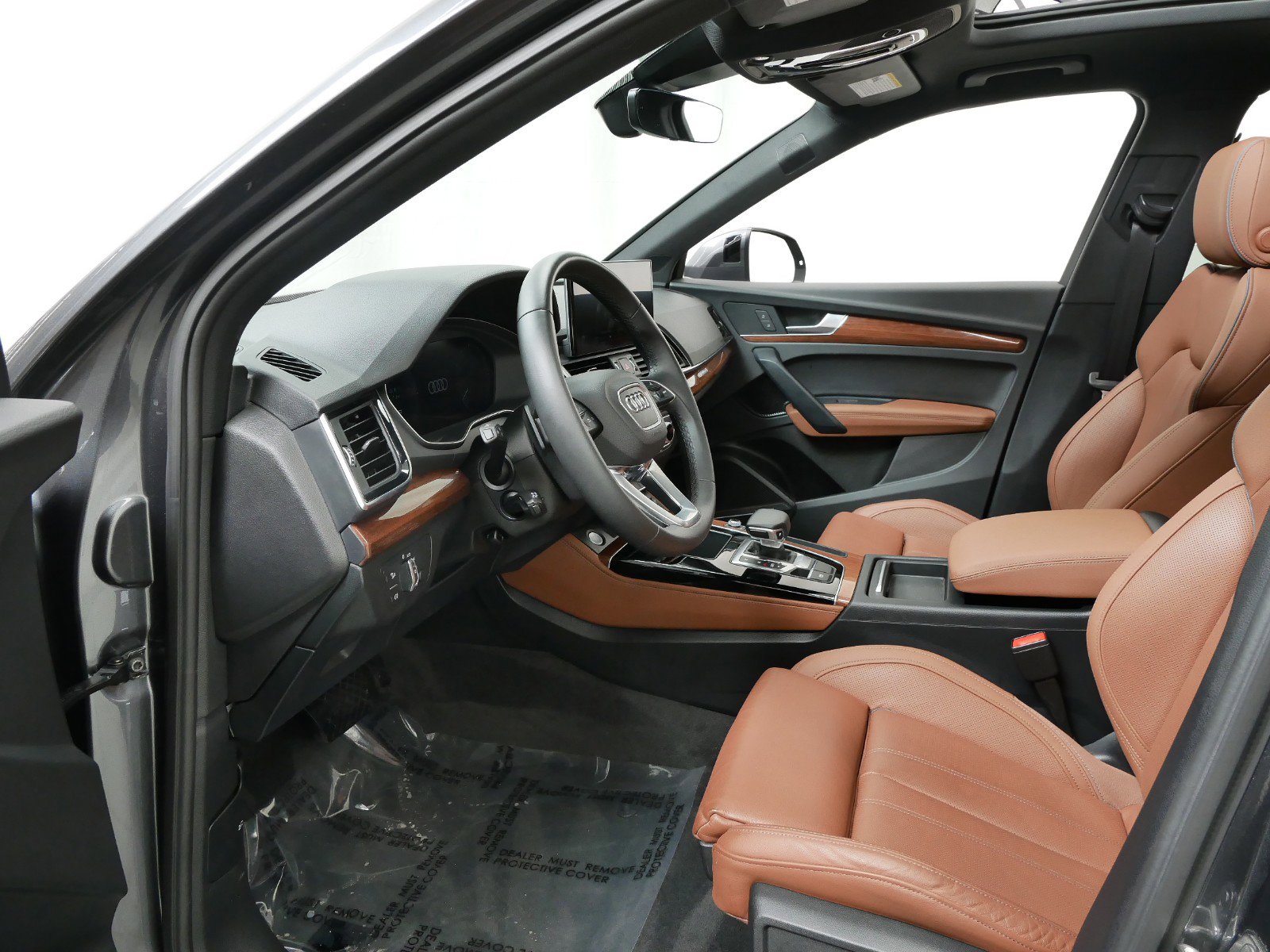 Used 2022 Audi Q5 Premium Plus with VIN WA1E2AFY5N2009320 for sale in Minneapolis, Minnesota