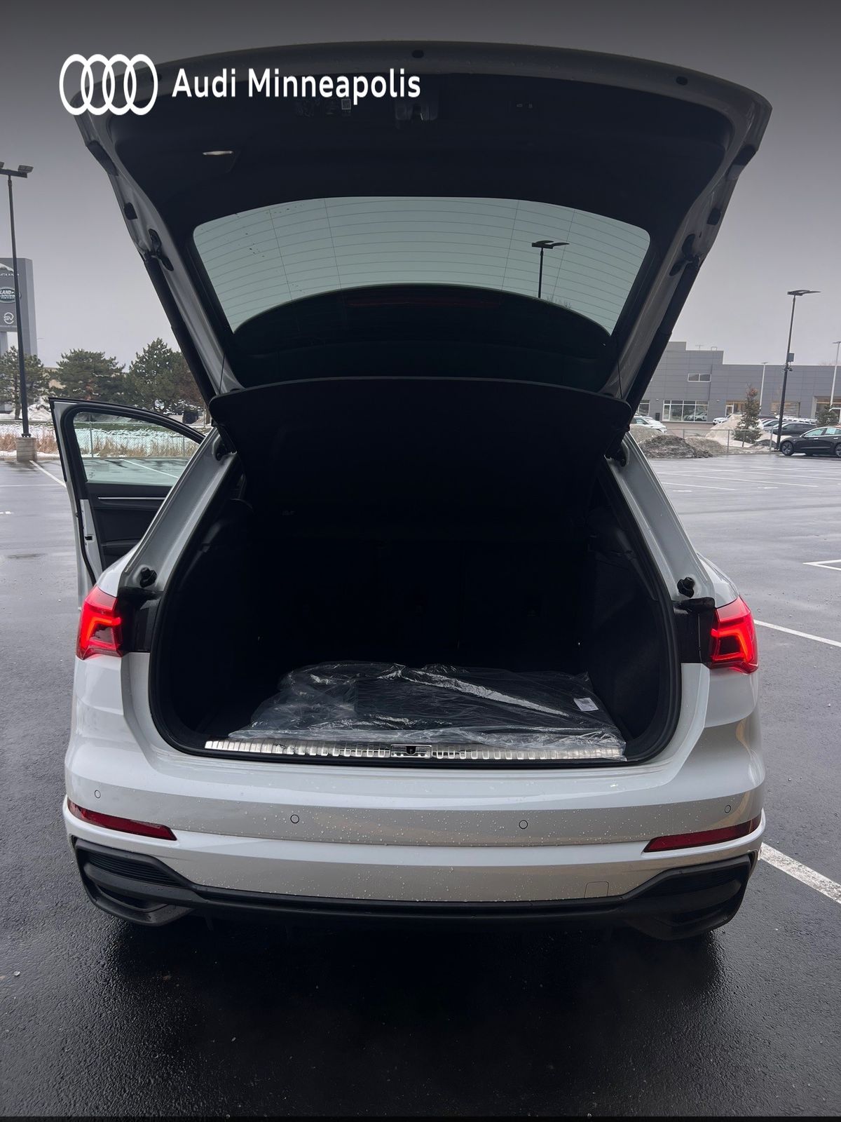 Thumbnail: 2025 Audi Q3 - 21