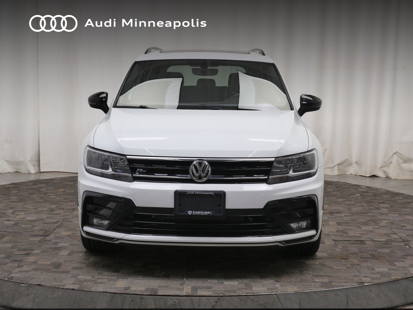 Thumbnail: 2020 Volkswagen Tiguan - 11