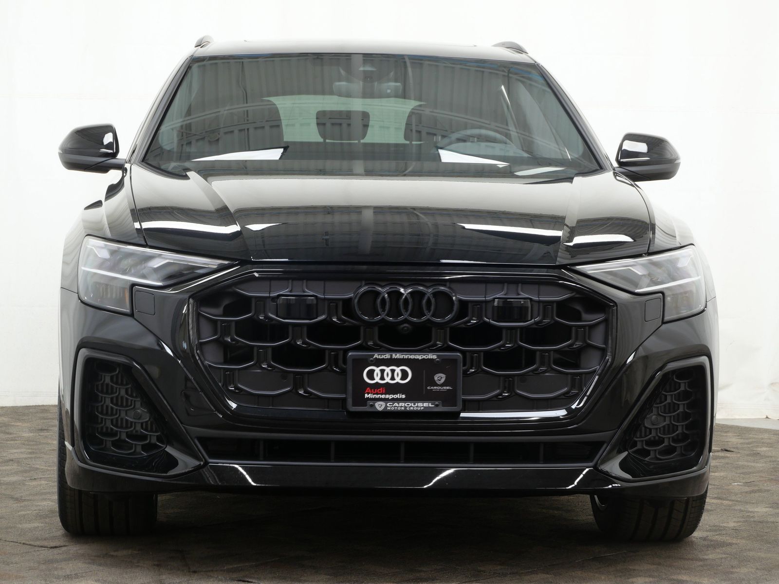 Thumbnail: 2026 Audi Q8 - 9