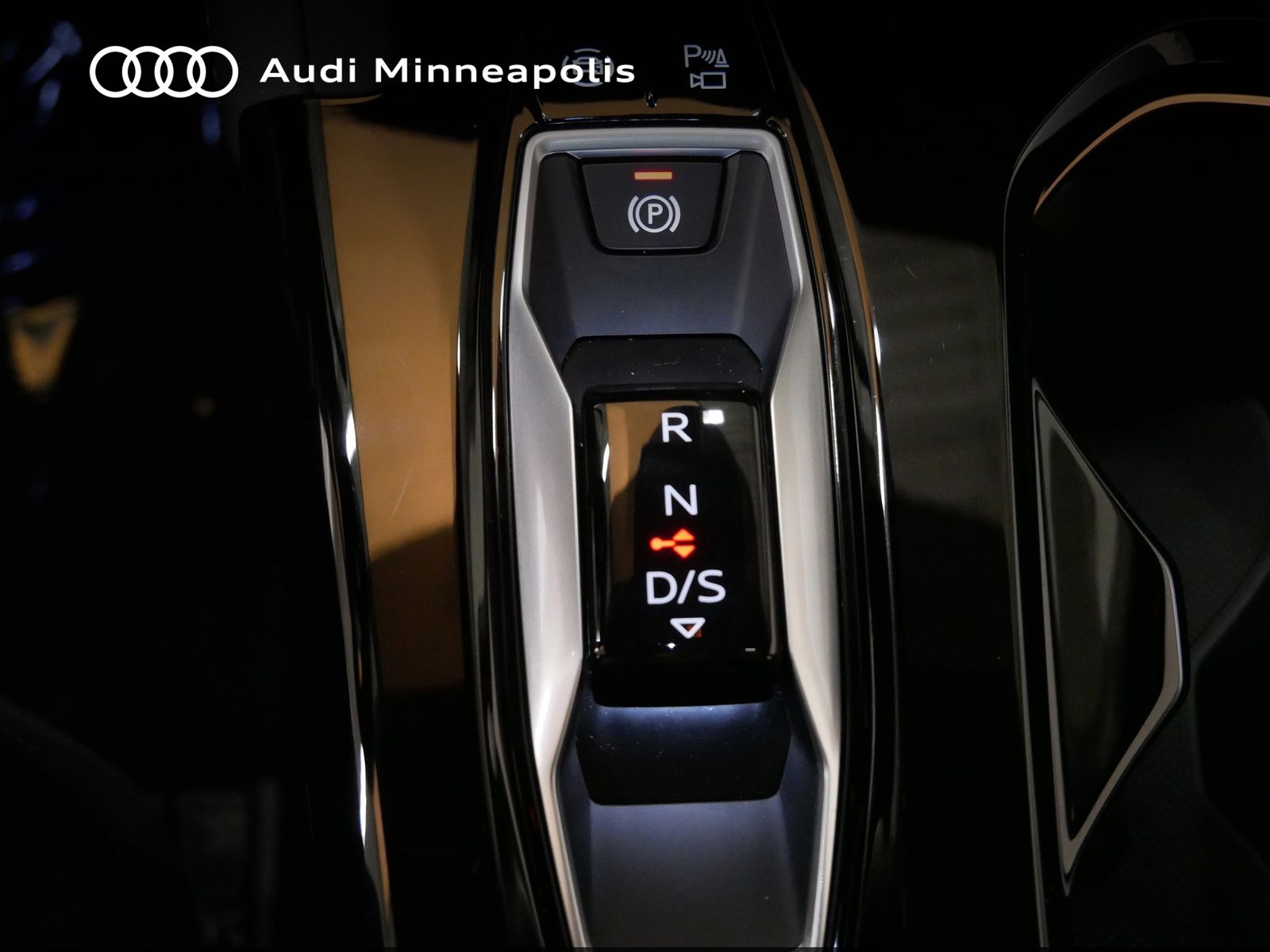 Thumbnail: 2025 Audi Q5 - 23