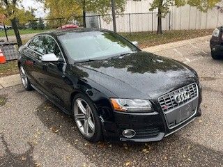 Thumbnail: 2011 Audi S5 - 1