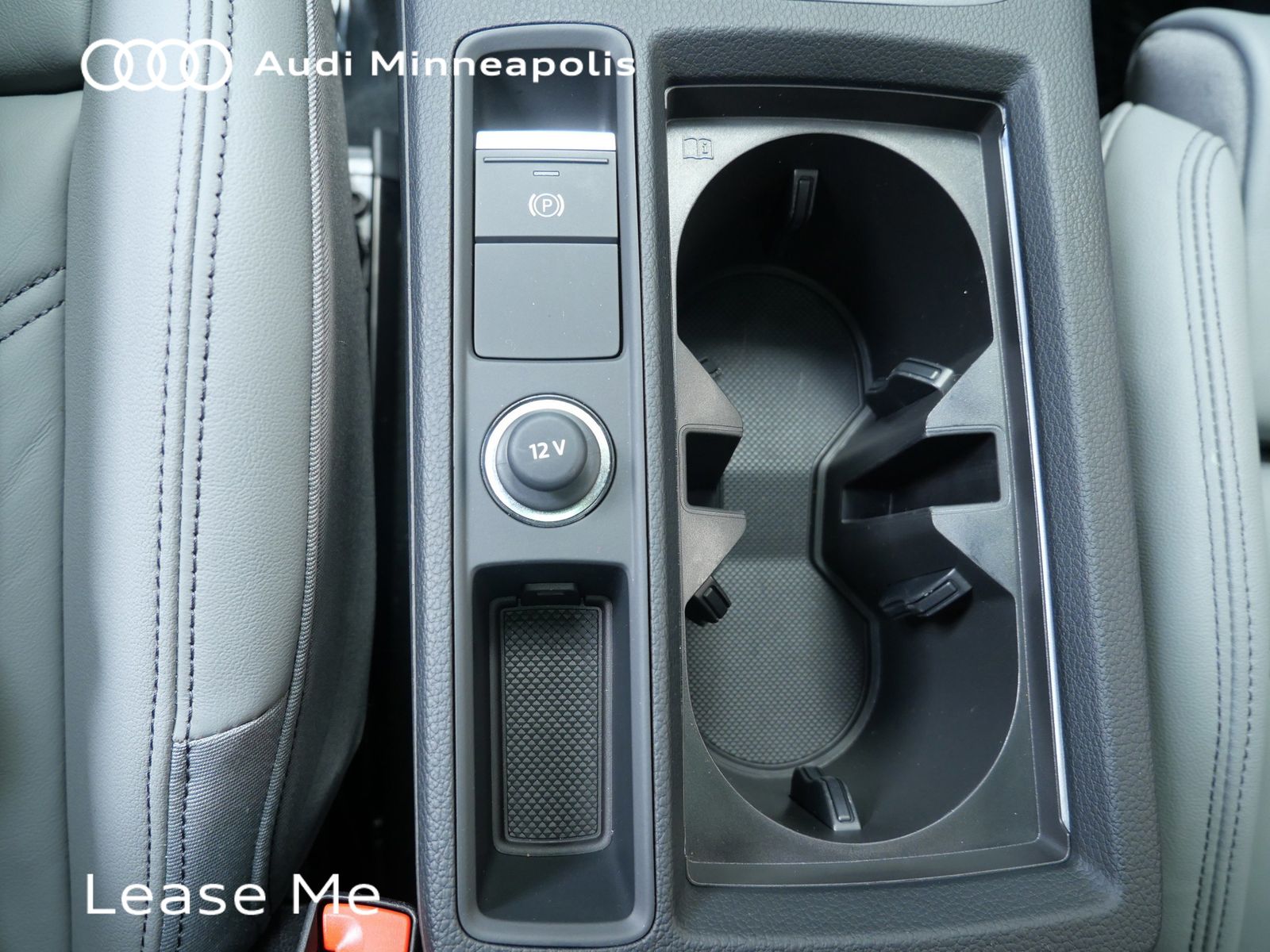 Thumbnail: 2025 Audi Q3 - 19