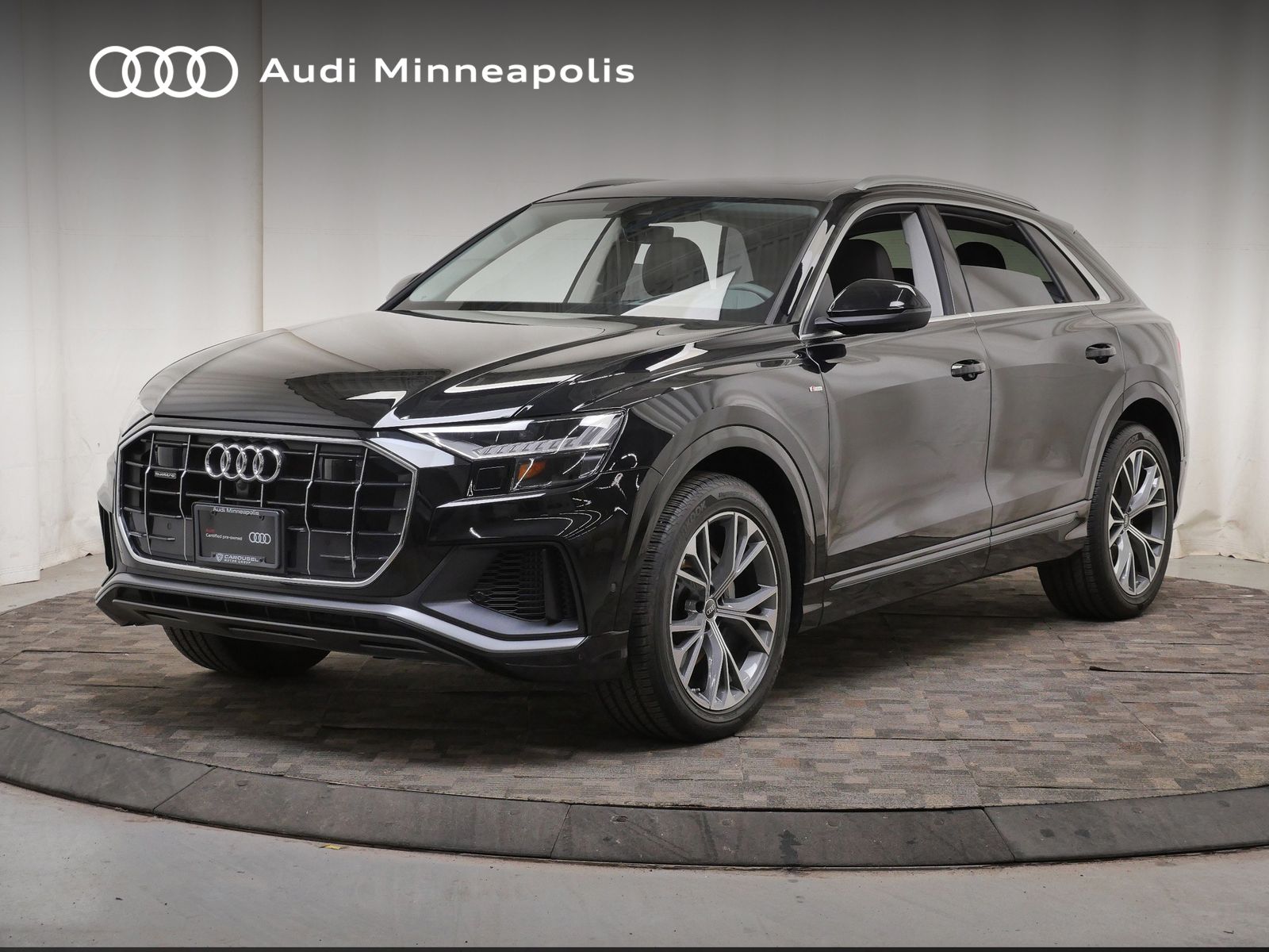 Thumbnail: 2023 Audi Q8 - 1