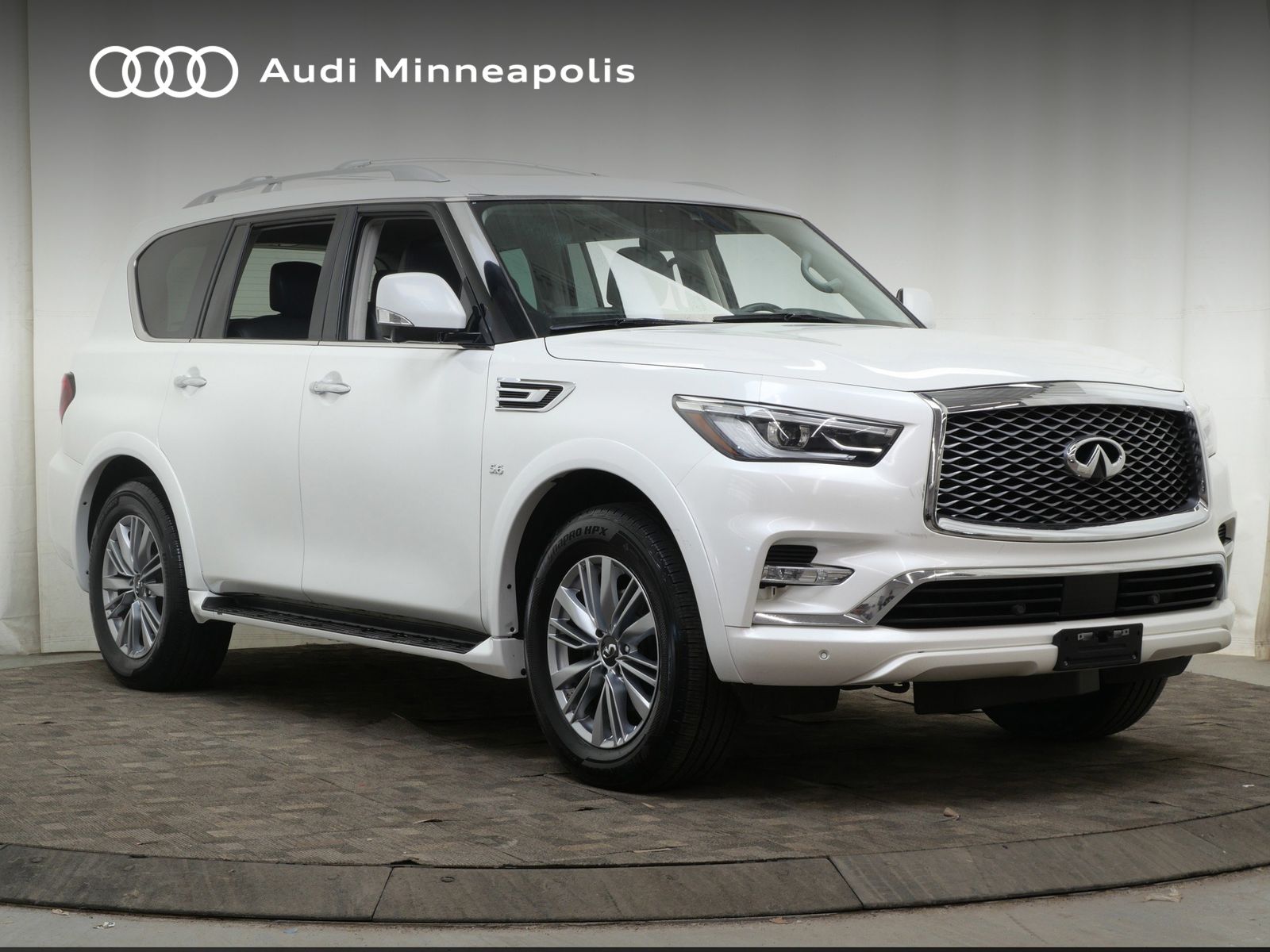 Thumbnail: 2018 INFINITI QX80 - 10