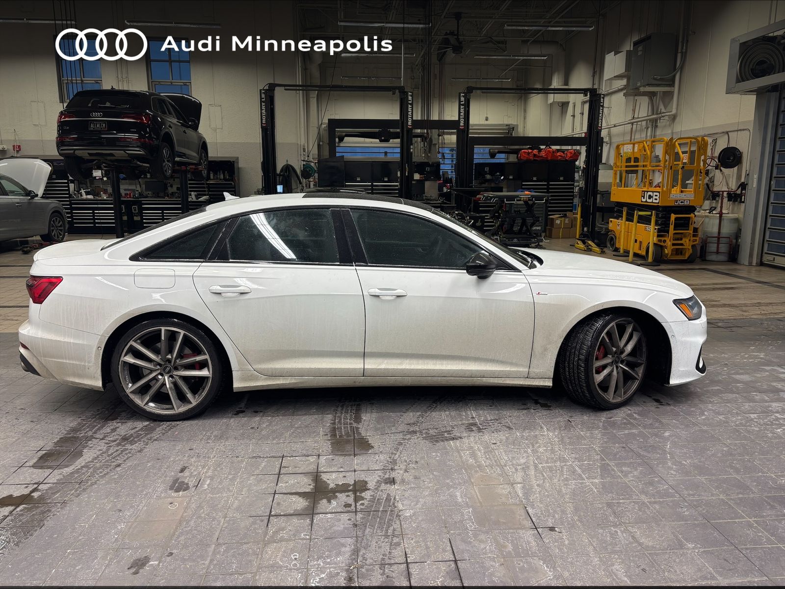 Thumbnail: 2021 Audi S6 - 7