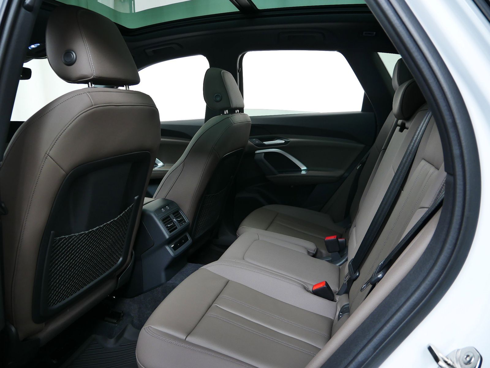 Thumbnail: 2025 Audi Q5 - 12