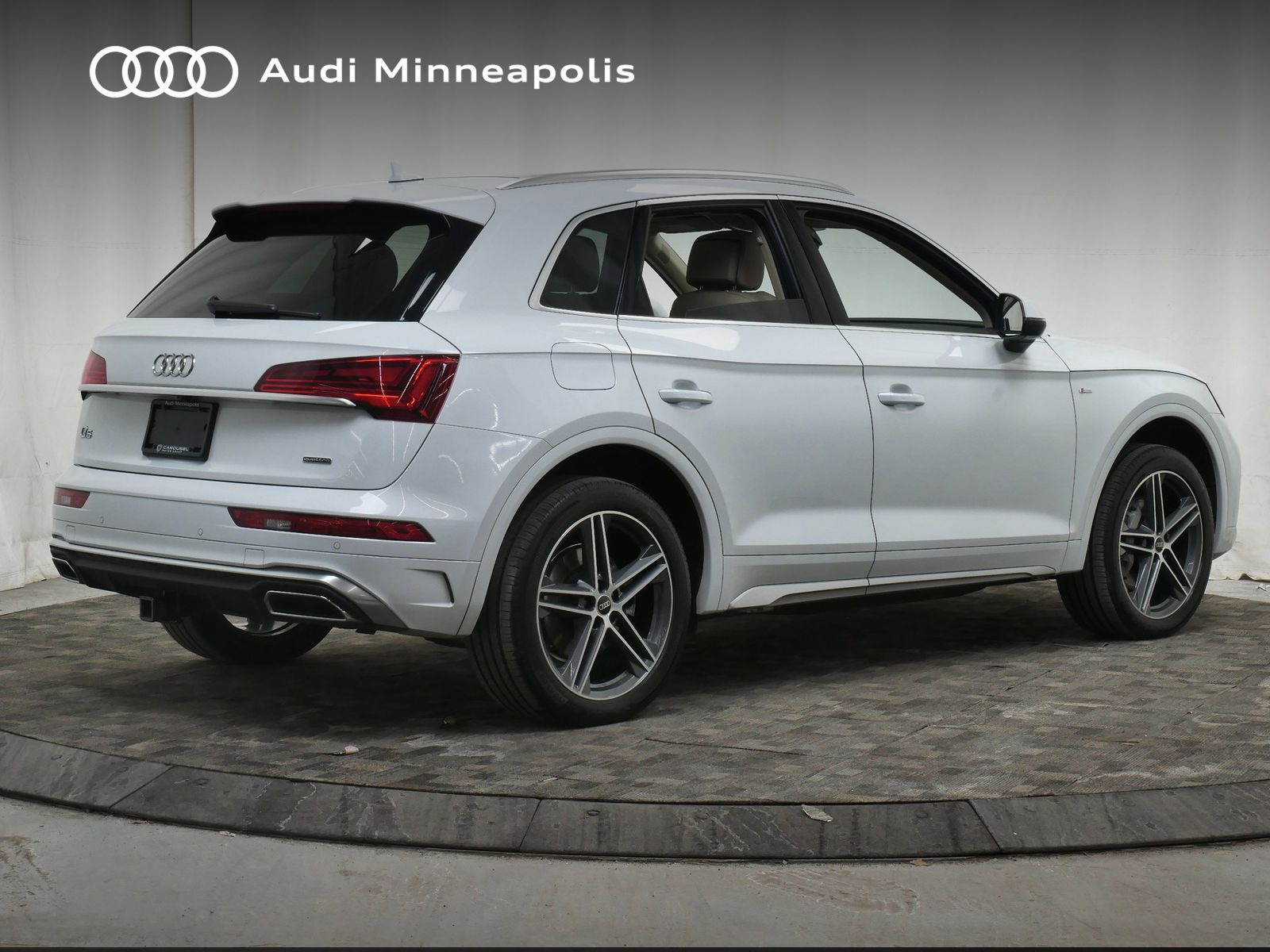 Thumbnail: 2023 Audi Q5 - 7