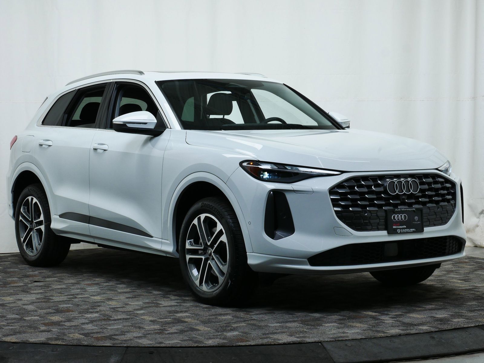 Thumbnail: 2025 Audi Q5 - 8