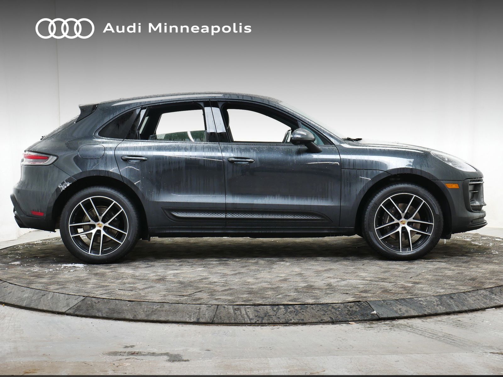 Thumbnail: 2023 Porsche Macan - 8