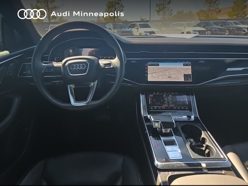 Thumbnail: 2023 Audi Q8 - 6