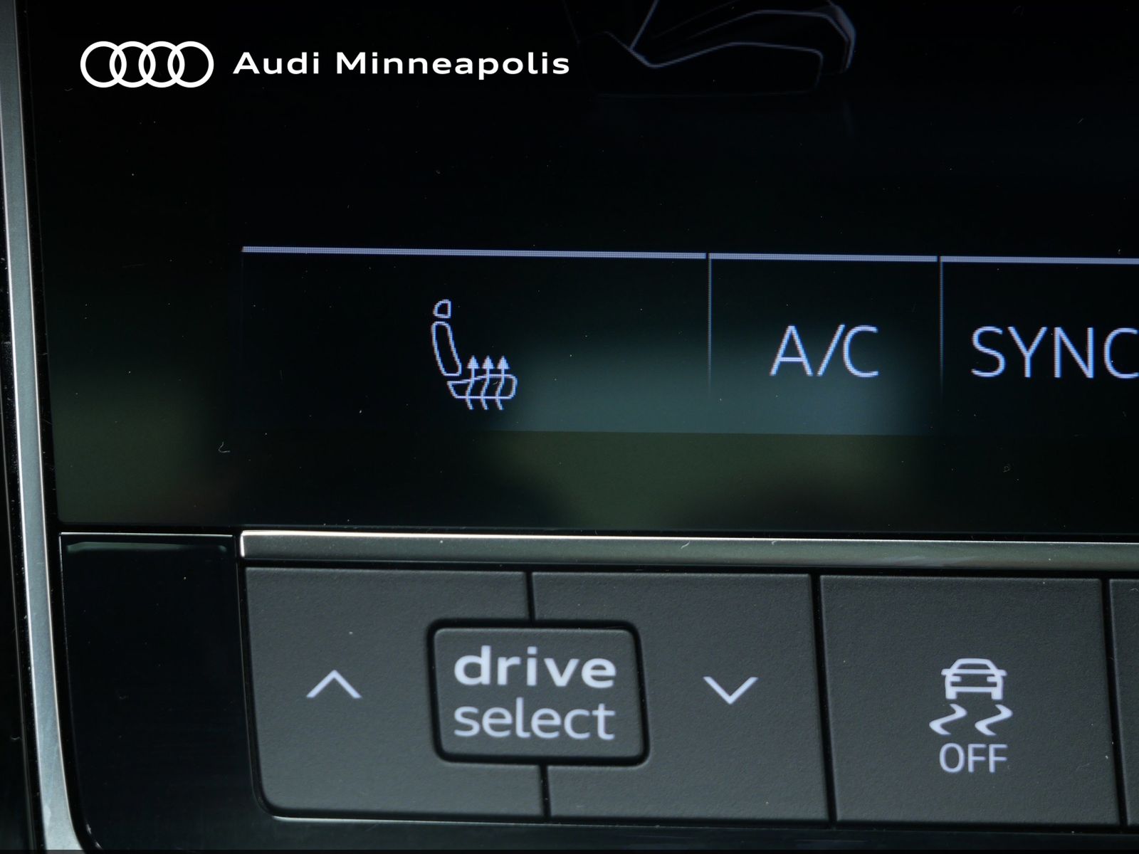 Thumbnail: 2023 Audi Q7 - 32