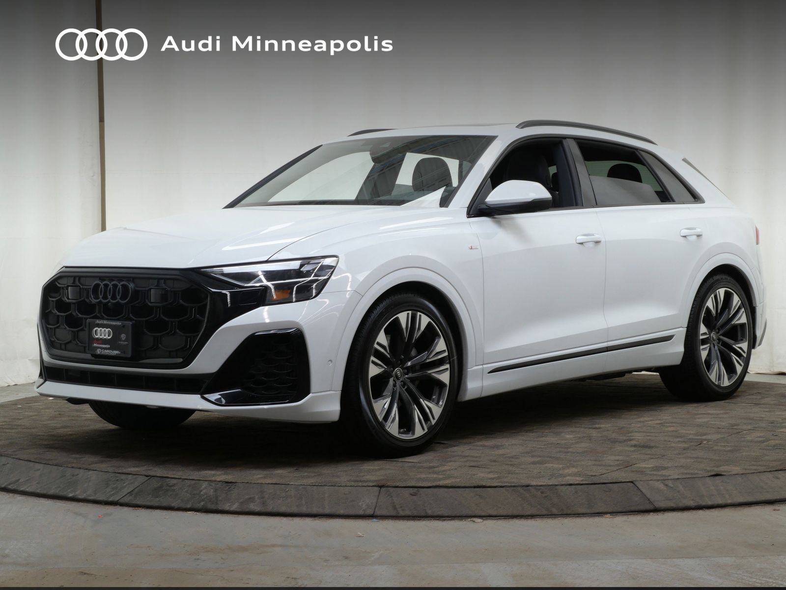 Thumbnail: 2026 Audi Q8 - 1