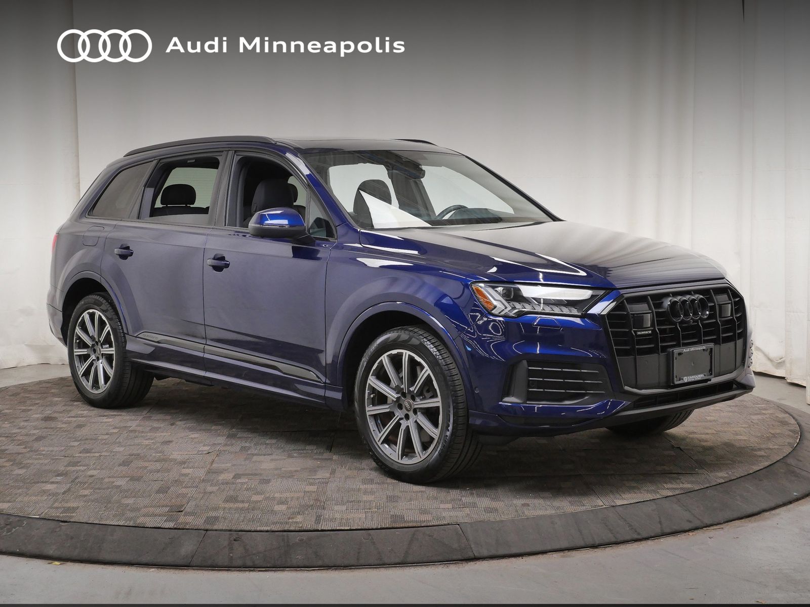 Thumbnail: 2023 Audi Q7 - 11