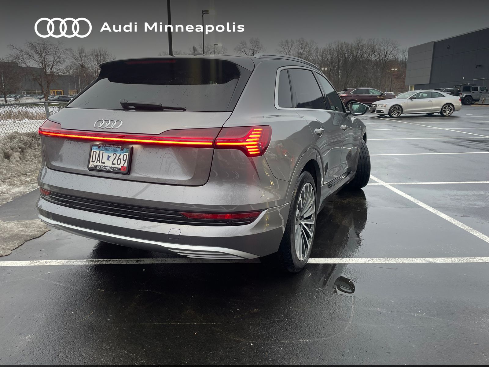 Thumbnail: 2019 Audi e-tron - 13