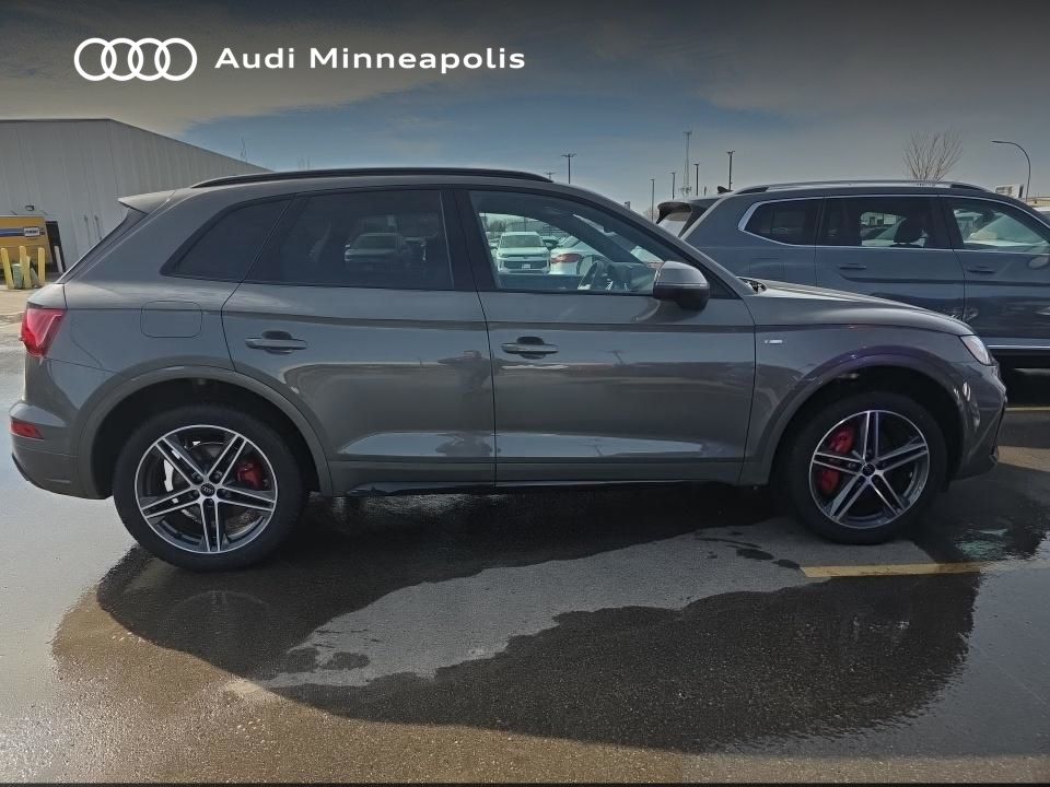 Thumbnail: 2025 Audi Q5 - 11