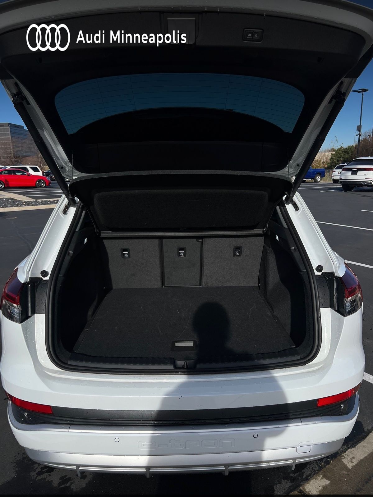 Thumbnail: 2024 Audi Q4 e-tron - 13