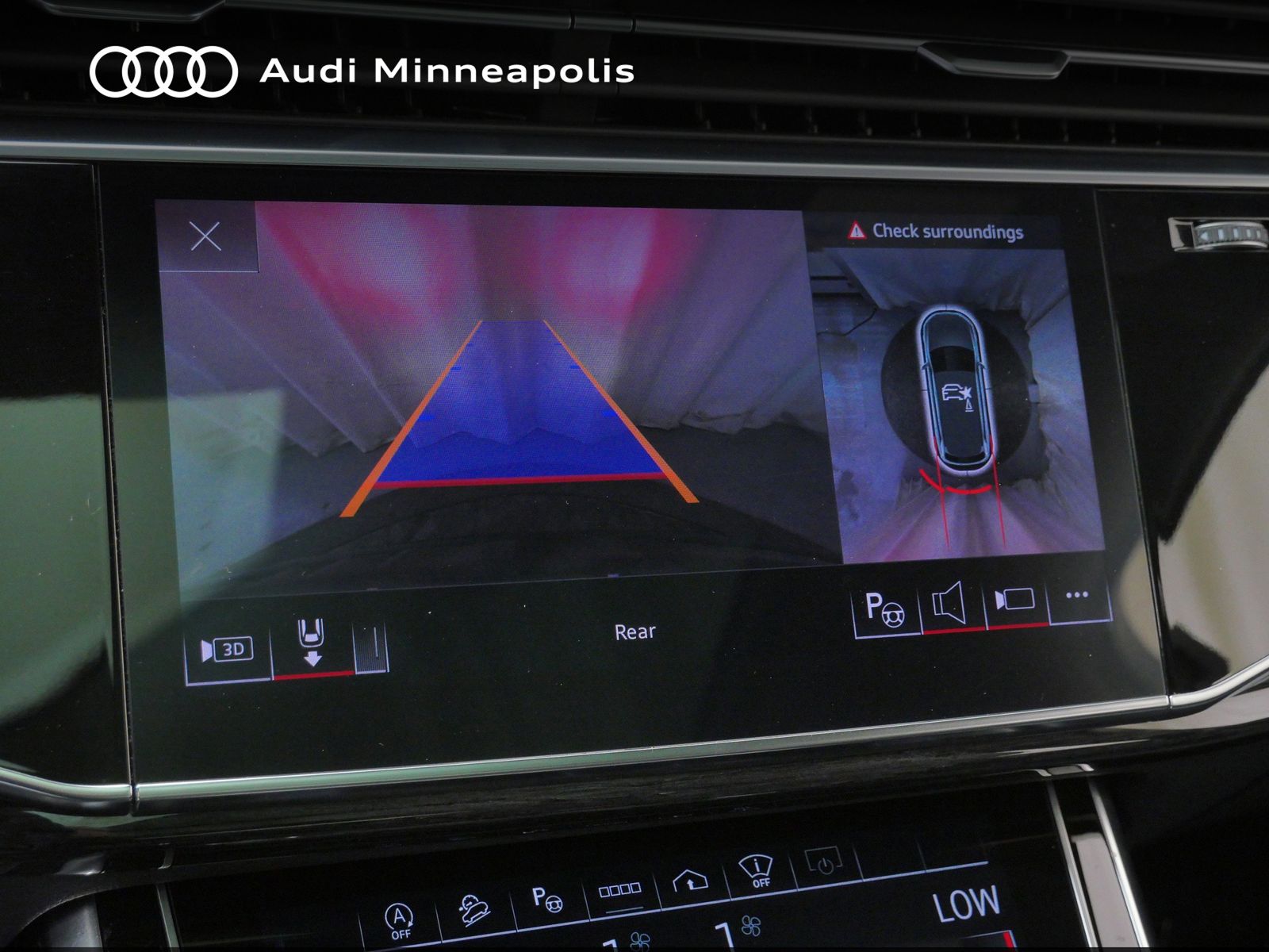 Thumbnail: 2023 Audi Q7 - 33