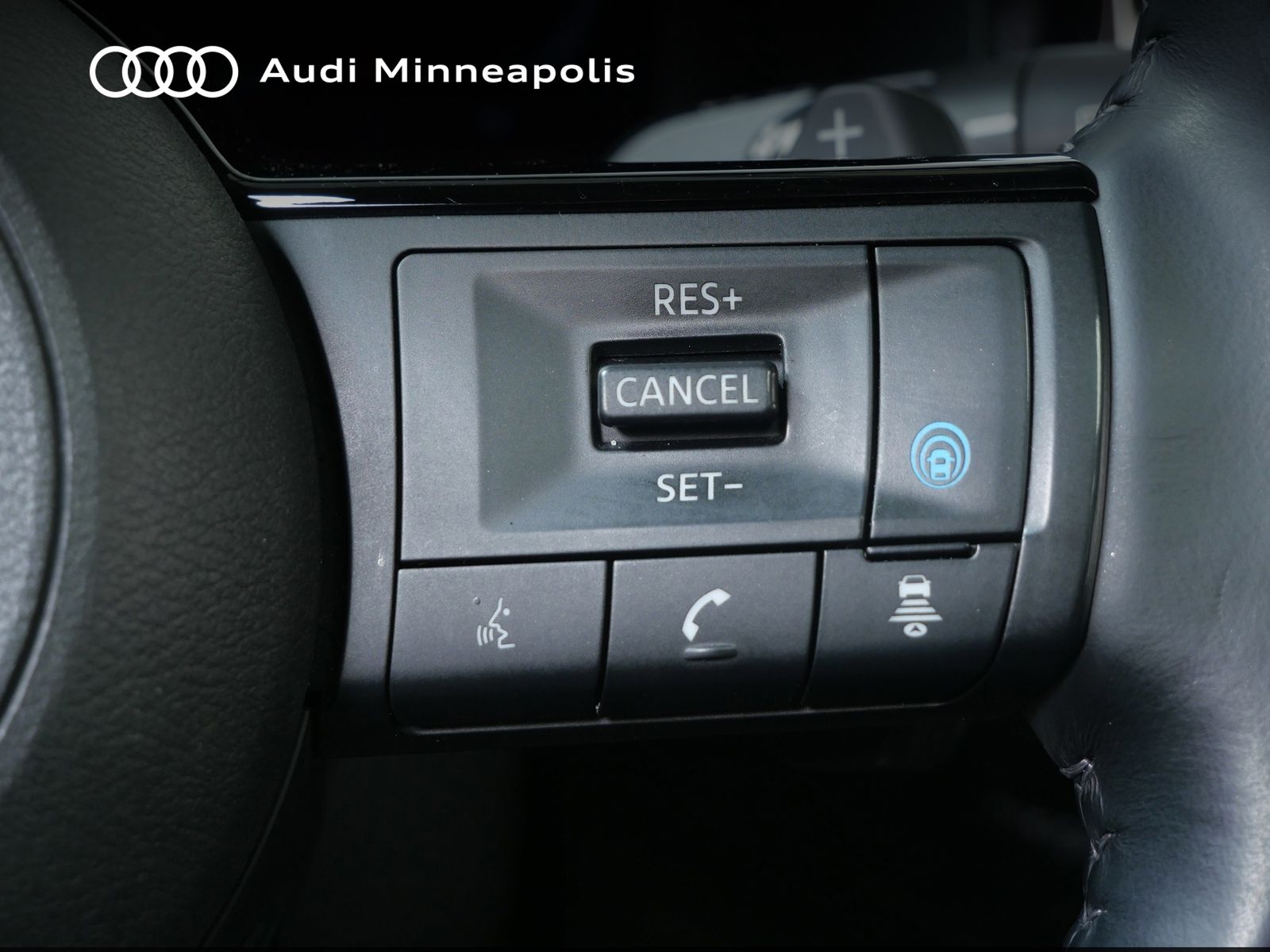 Thumbnail: 2023 Nissan Pathfinder - 25