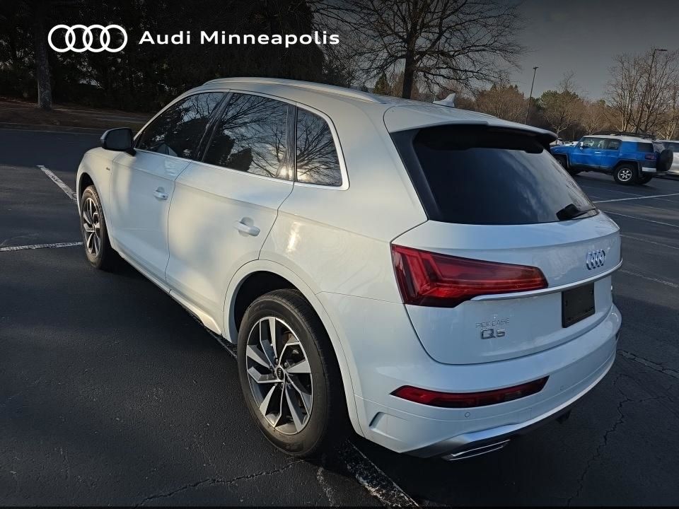 Thumbnail: 2023 Audi Q5 - 10