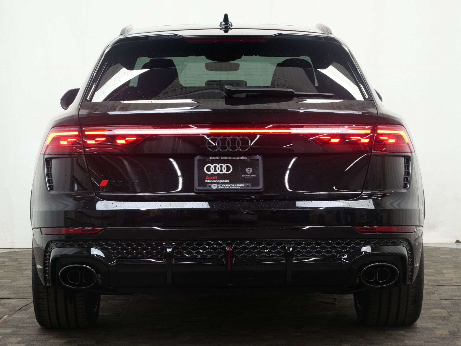 Thumbnail: 2026 Audi RS Q8 - 5