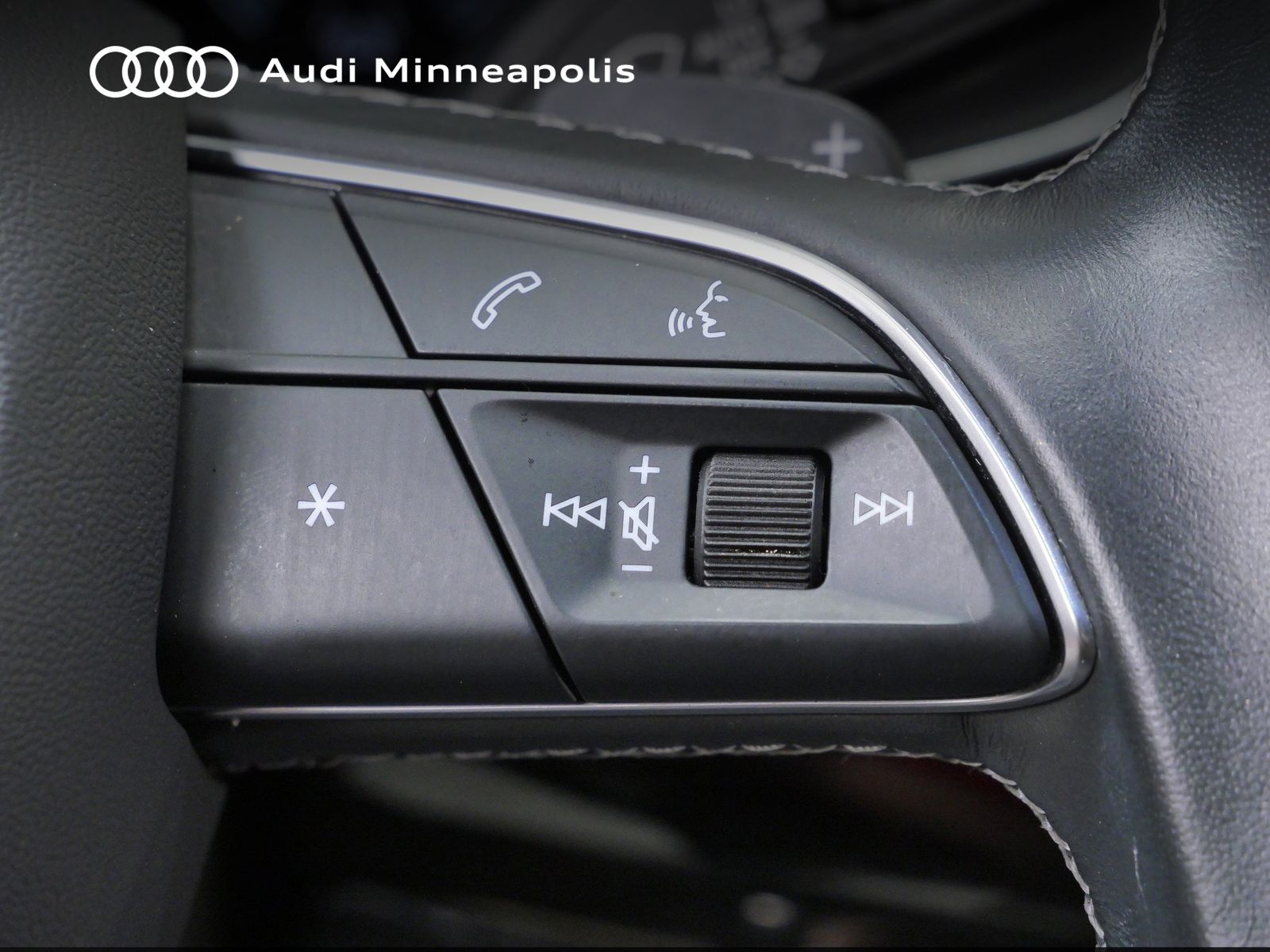 Thumbnail: 2021 Audi Q8 - 23