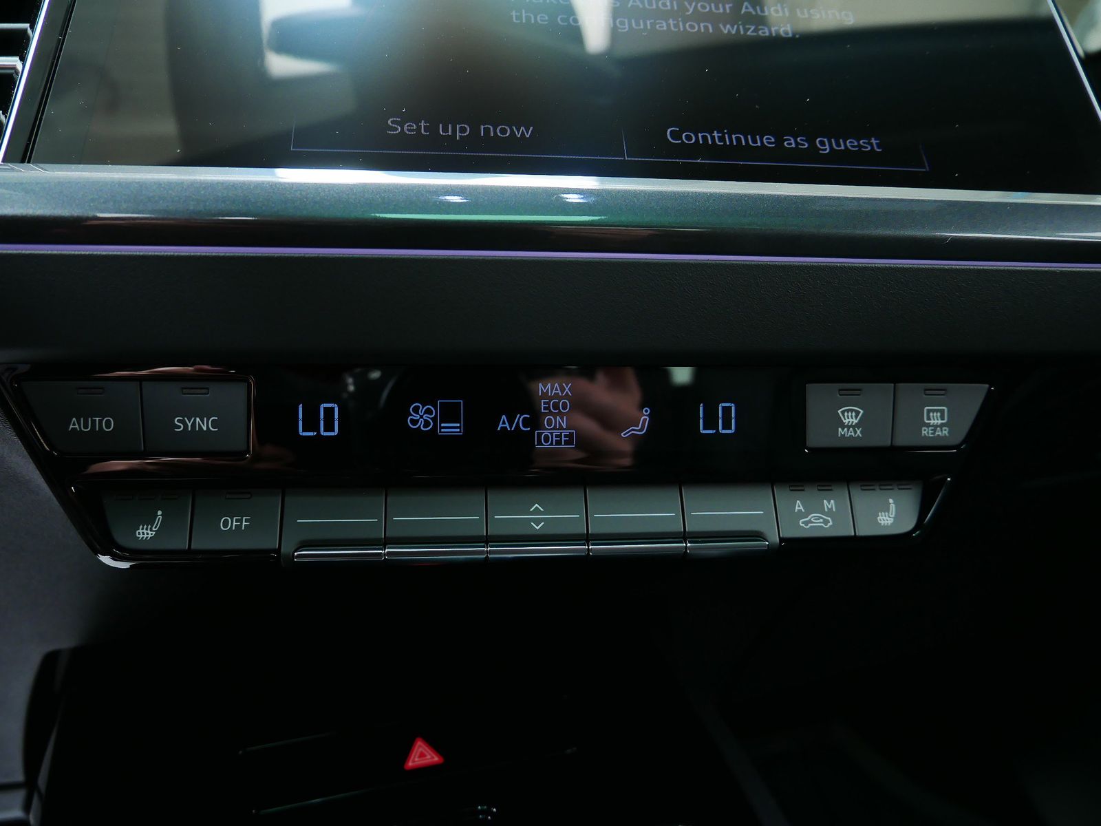 Thumbnail: 2025 Audi Q4 e-tron - 14