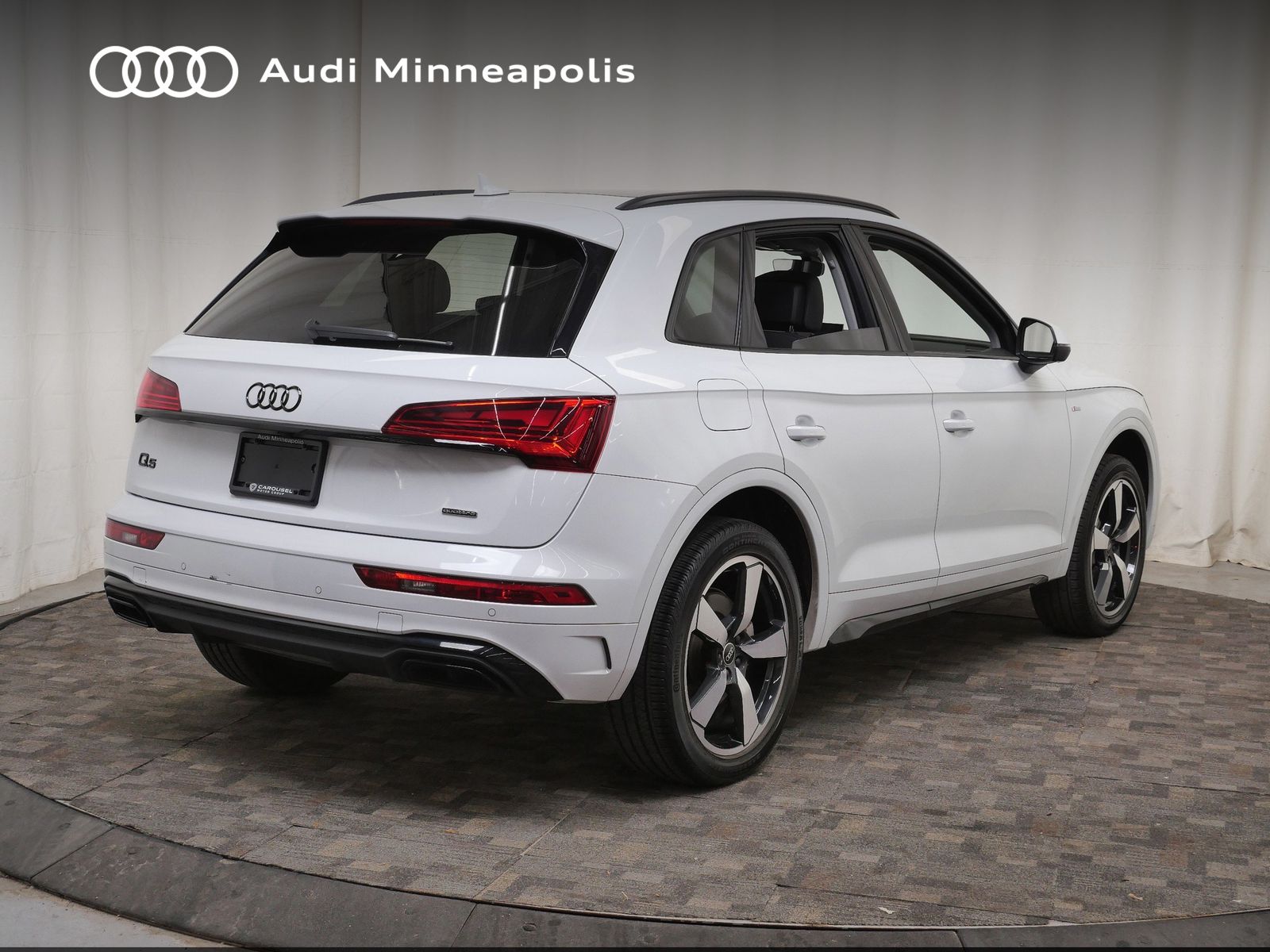 Thumbnail: 2023 Audi Q5 - 7