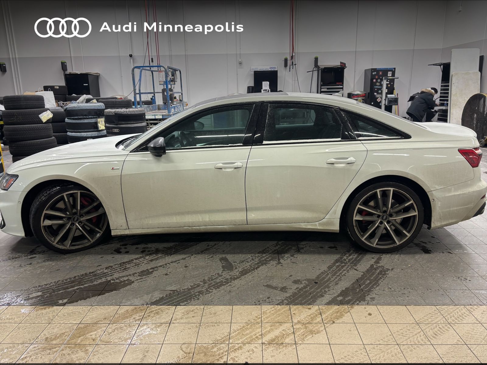 Thumbnail: 2021 Audi S6 - 12