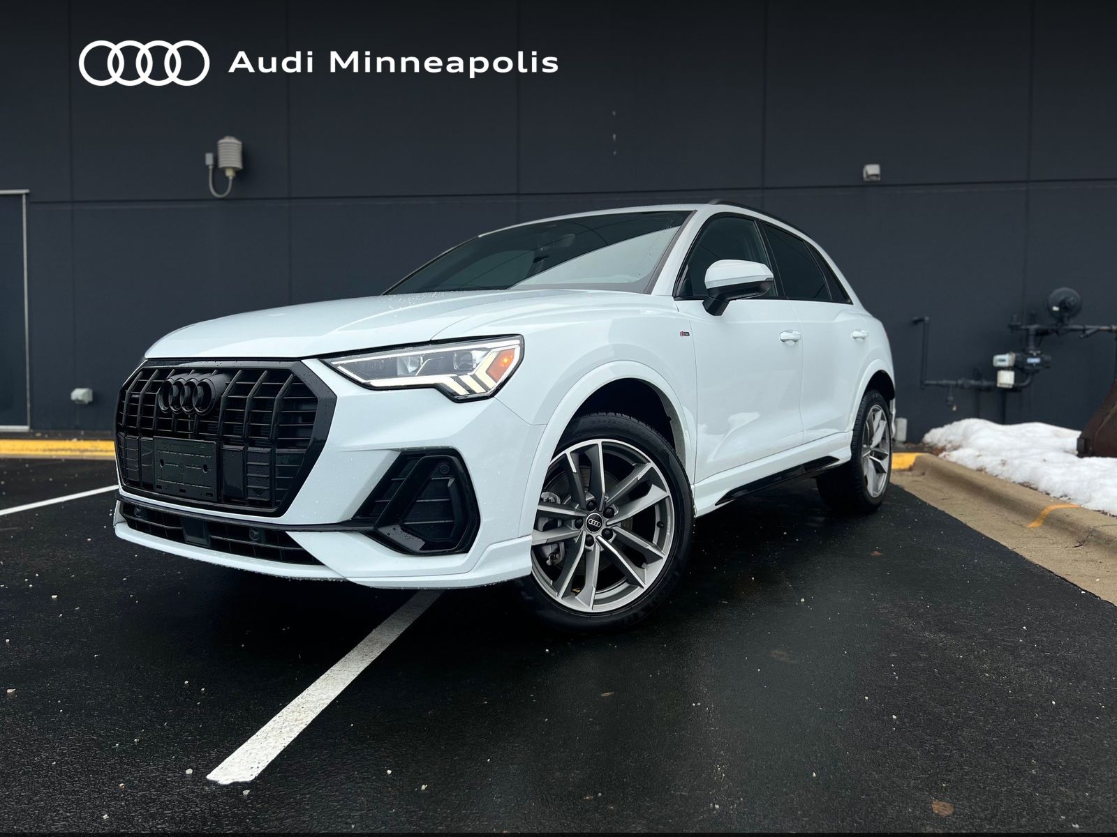 Thumbnail: 2025 Audi Q3 - 1
