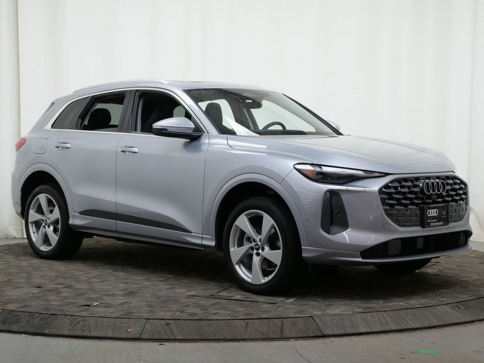 Thumbnail: 2025 Audi Q5 - 8