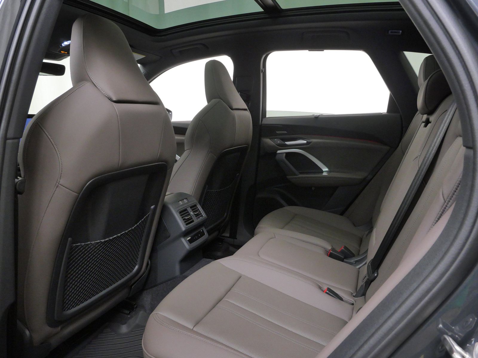 Thumbnail: 2026 Audi Q5 - 13