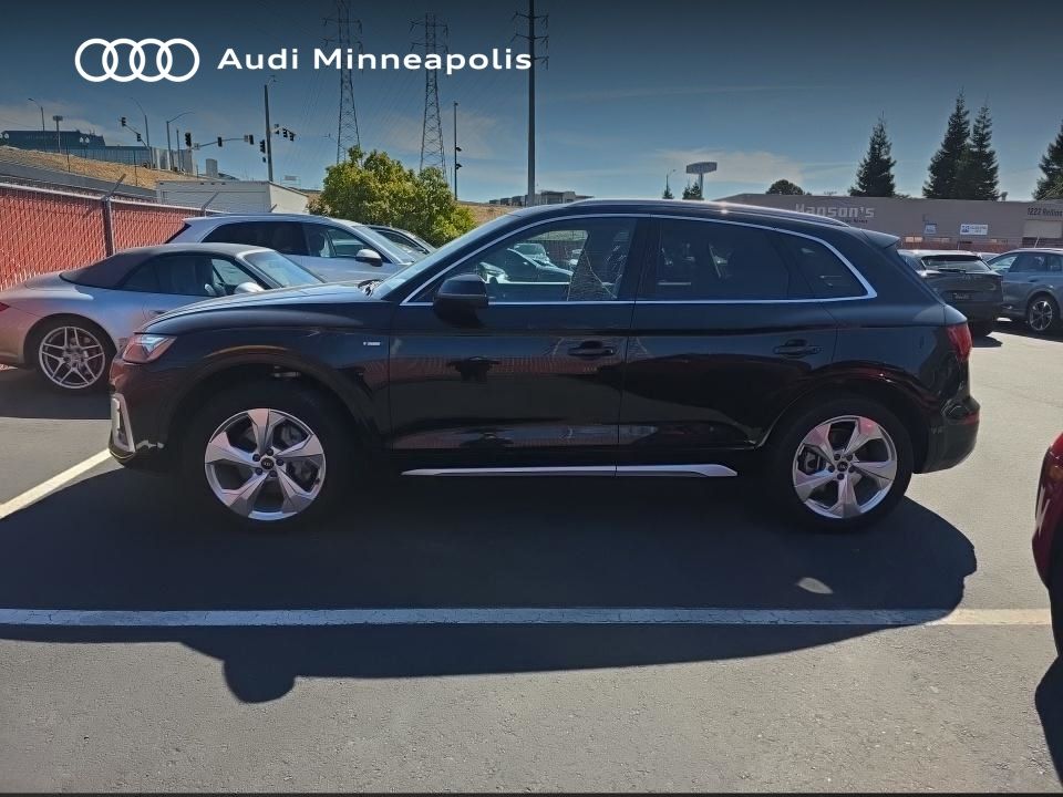 Thumbnail: 2023 Audi Q5 - 4